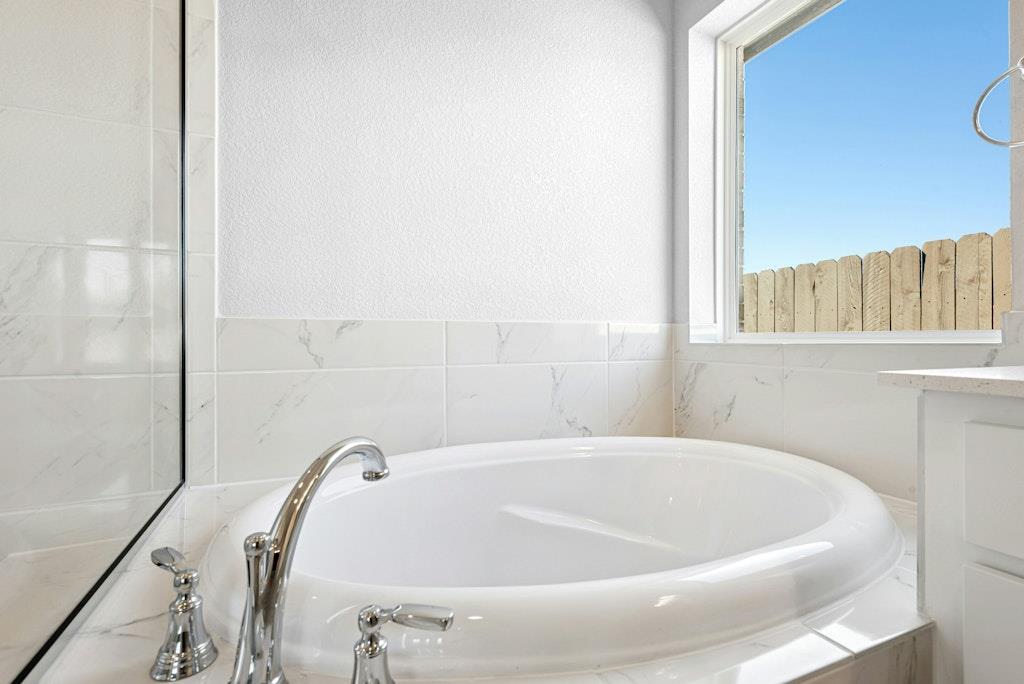 110 Salado Creek Trl, Bastrop, TX 78602