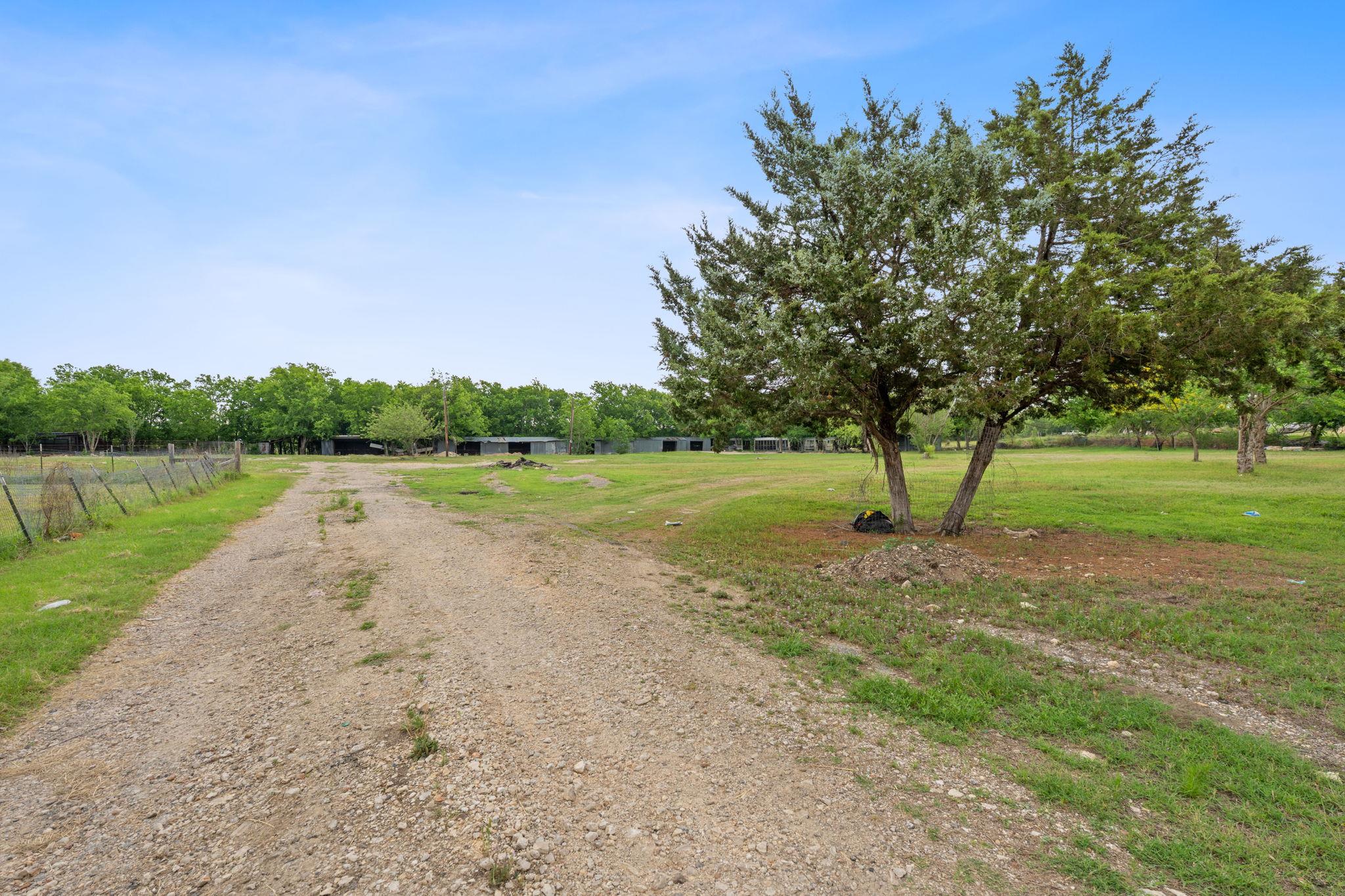 9900 Shively Ln, Austin, TX 78747