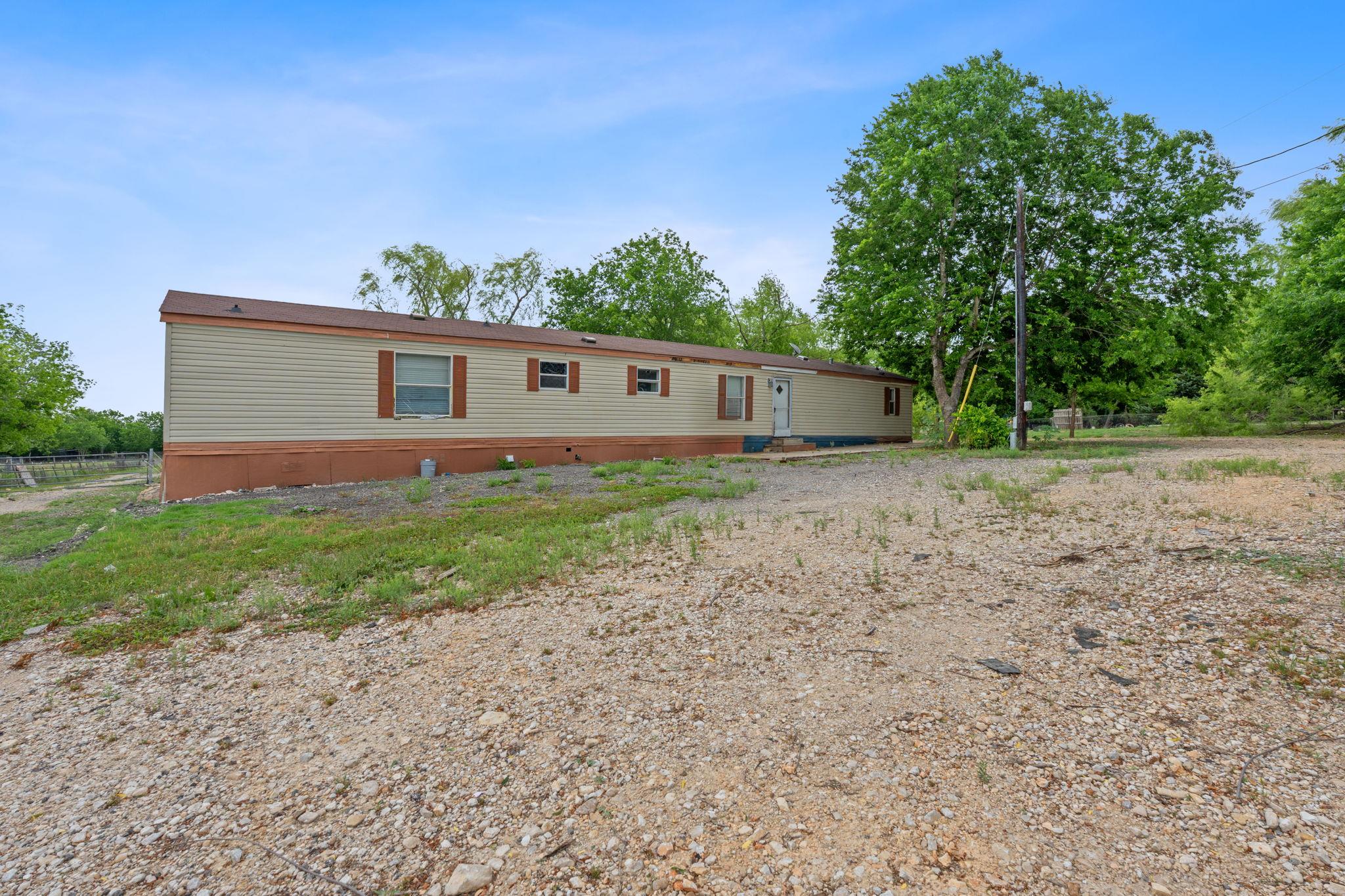 9900 Shively Ln, Austin, TX 78747