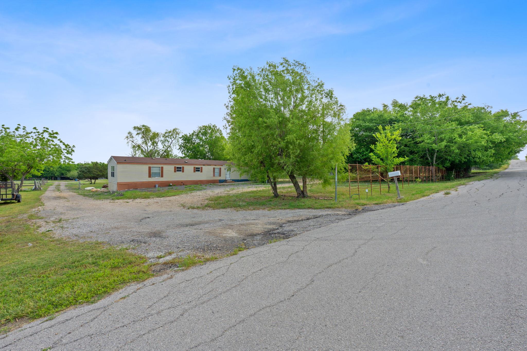 9900 Shively Ln, Austin, TX 78747