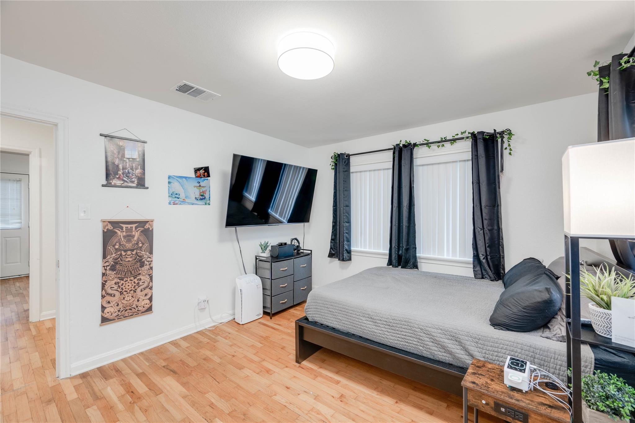 1409 Enfield Rd, Austin, TX 78703