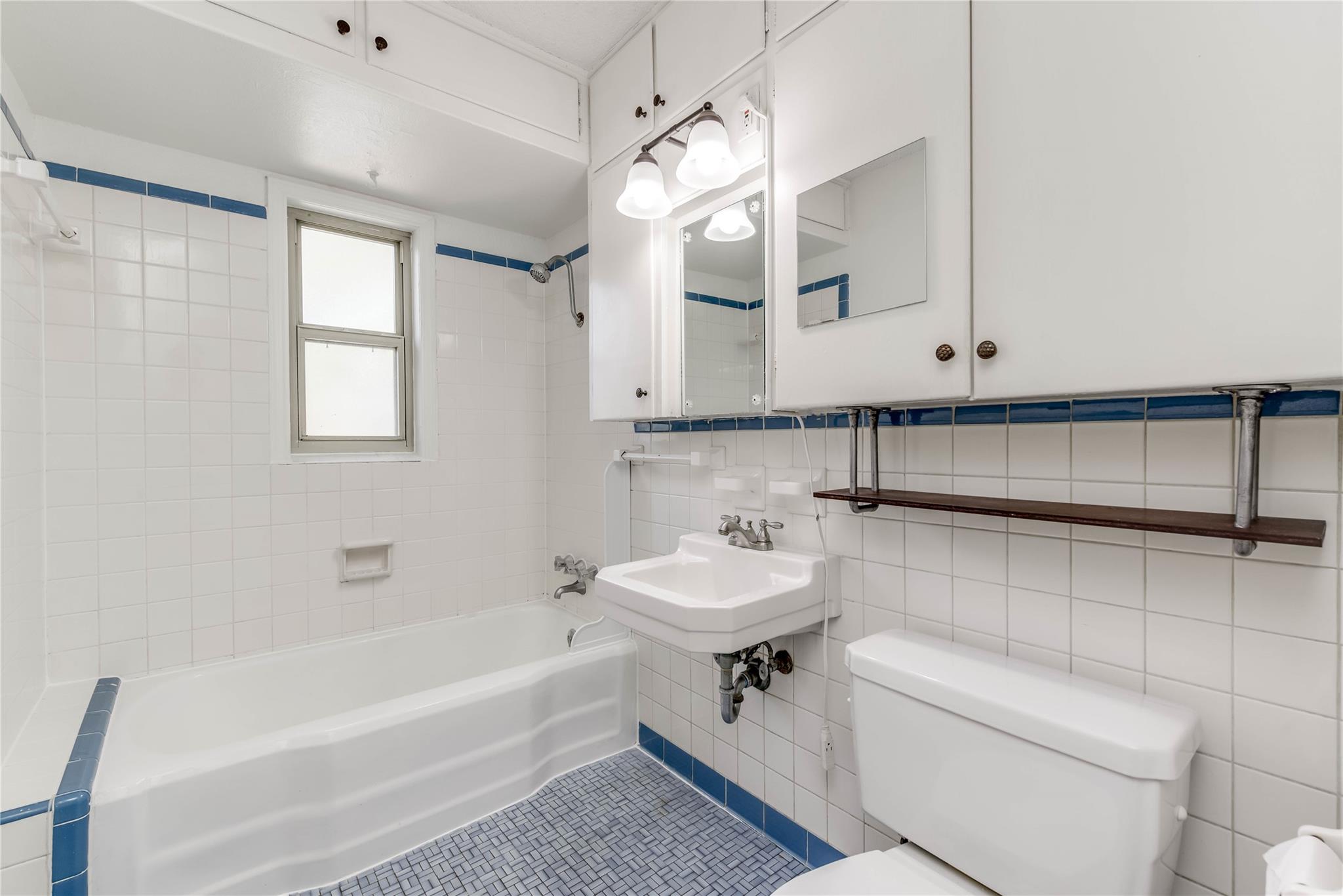 1409 Enfield Rd, Austin, TX 78703