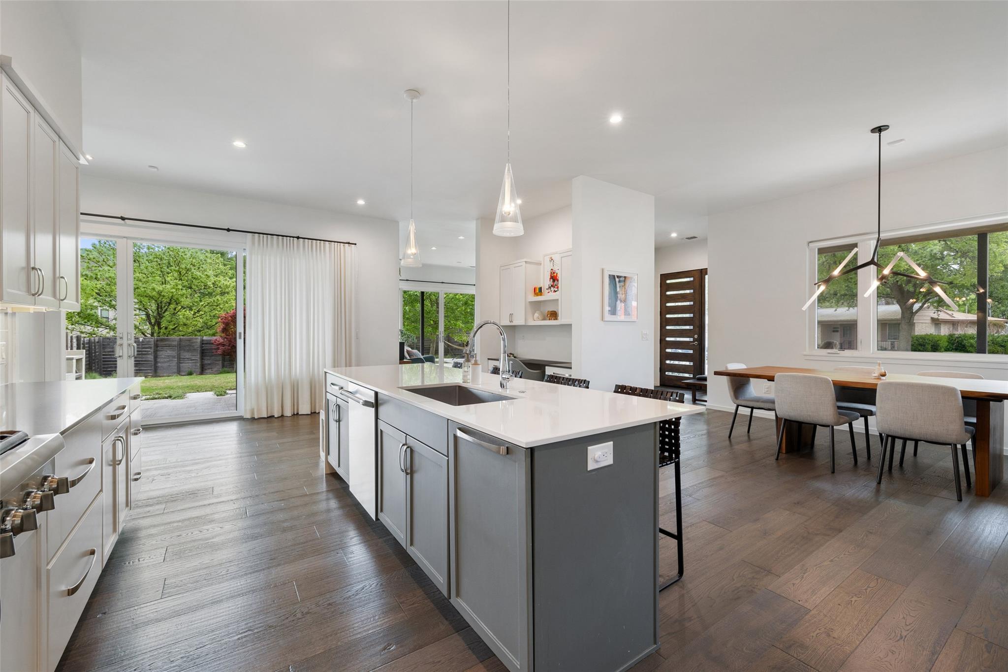 2500 Cedarview Dr, Austin, TX 78704