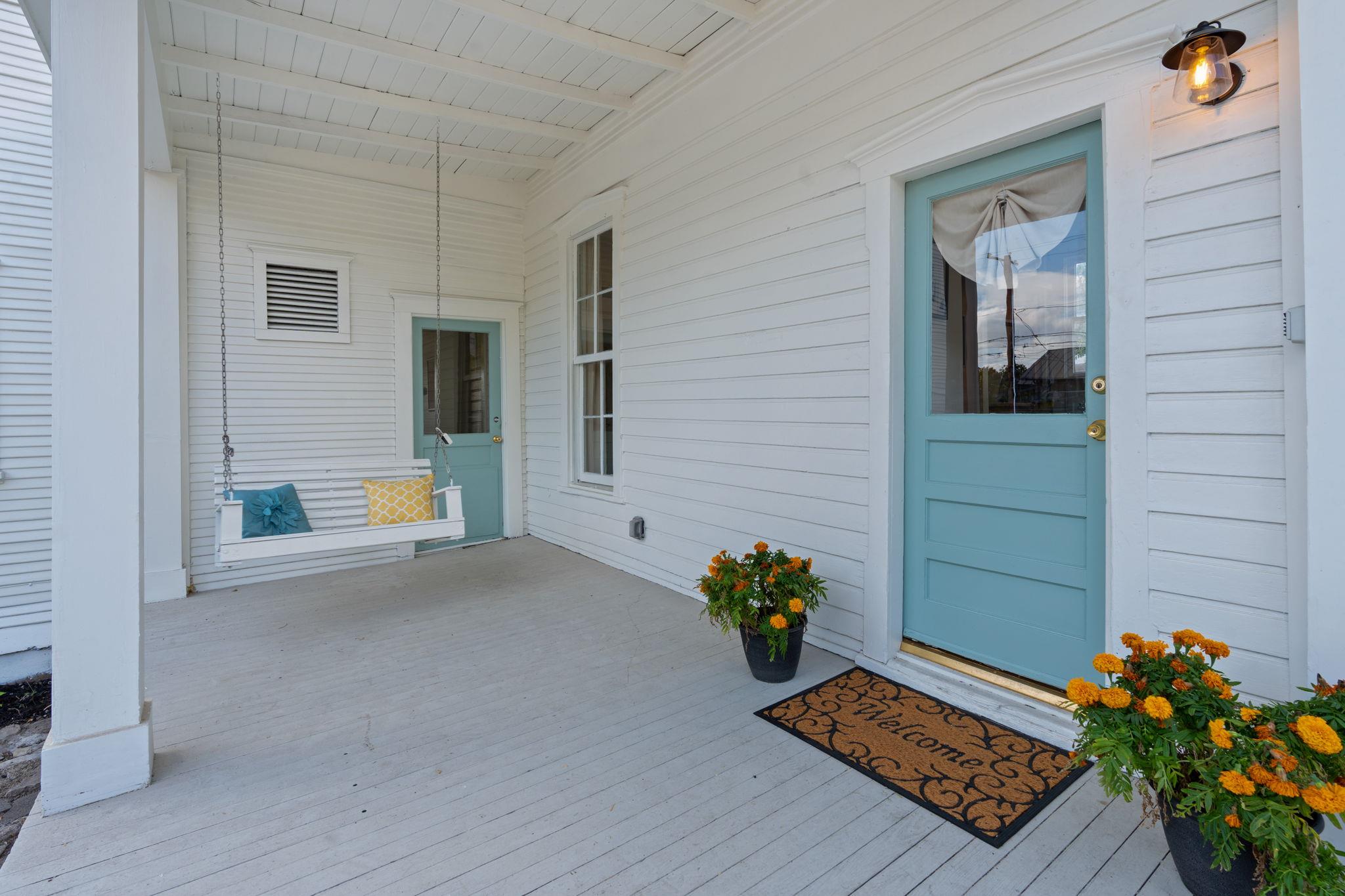 810 E 13th St, Austin, TX 78702