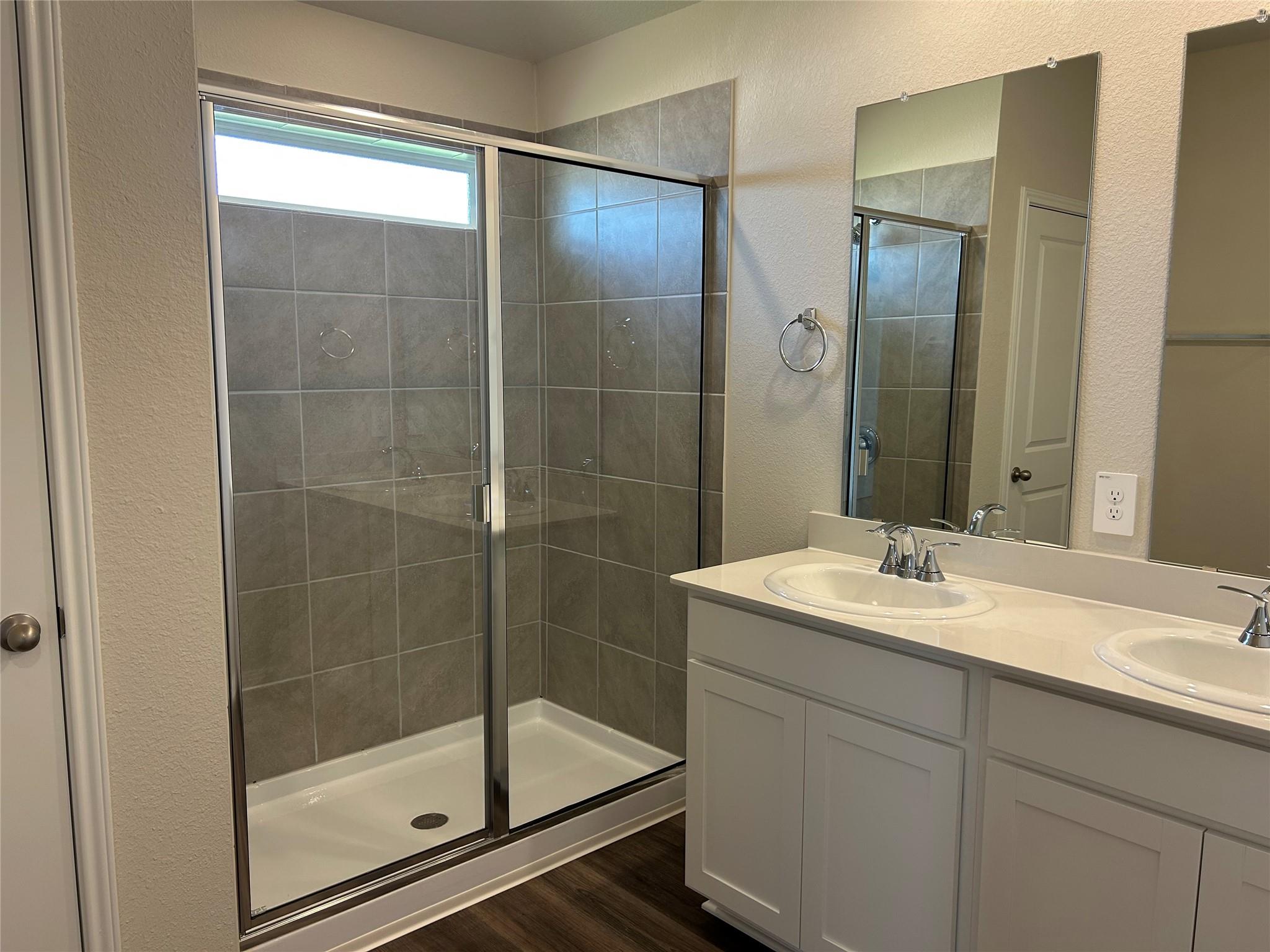 169 Honey Bee Rd, Jarrell, TX 76537