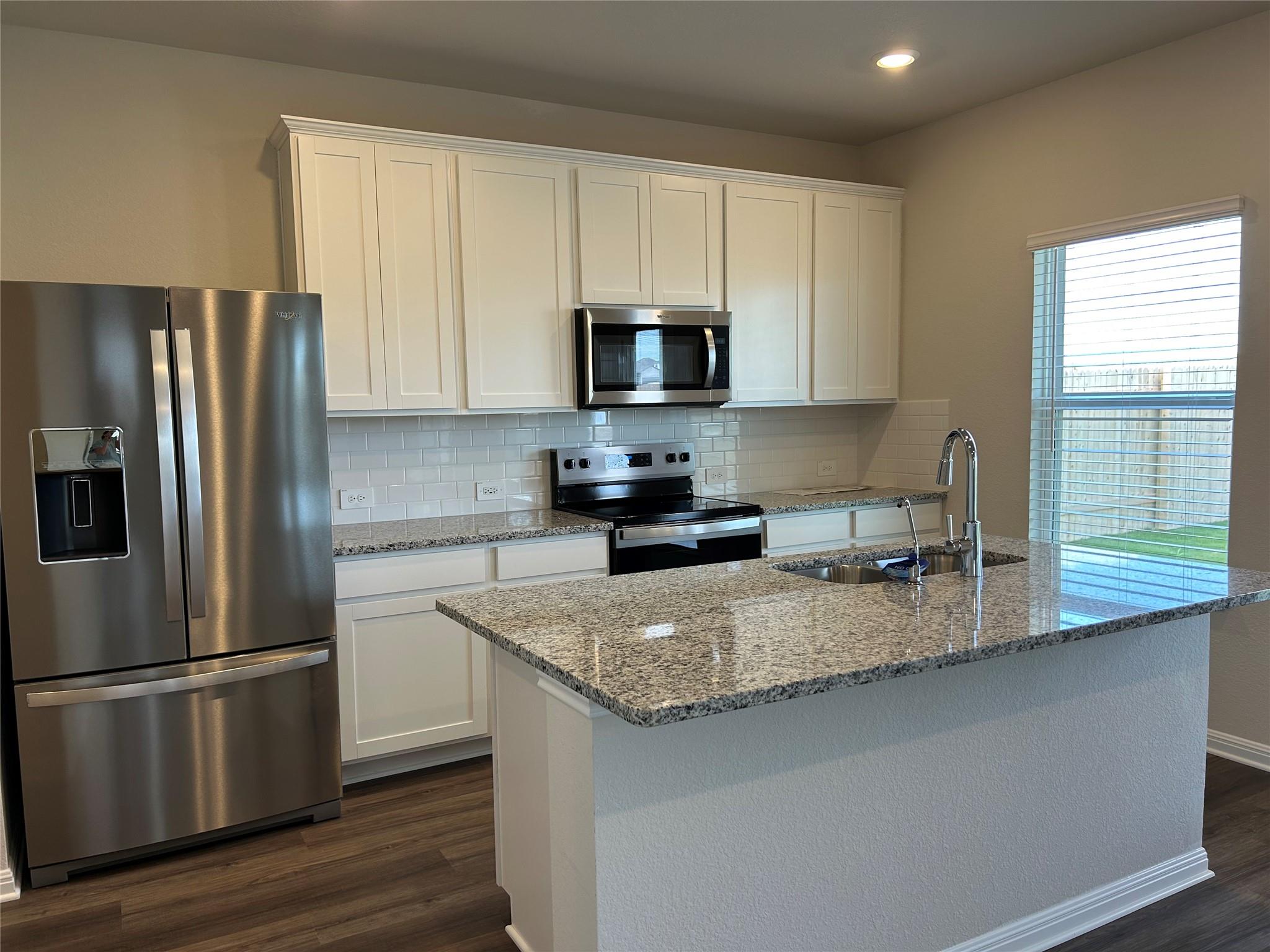 169 Honey Bee Rd, Jarrell, TX 76537