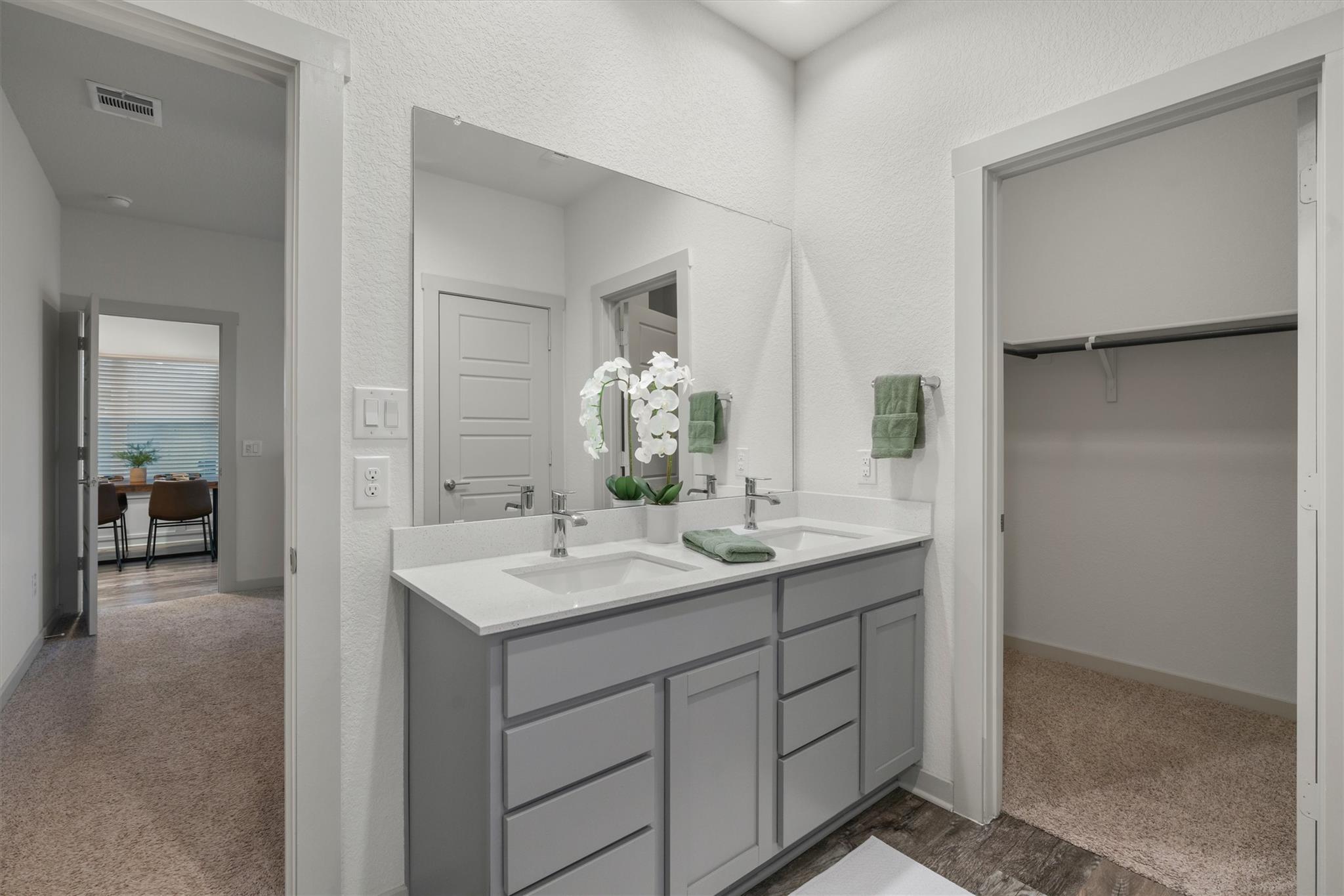 100 Deserti Rd, Leander, TX 78641