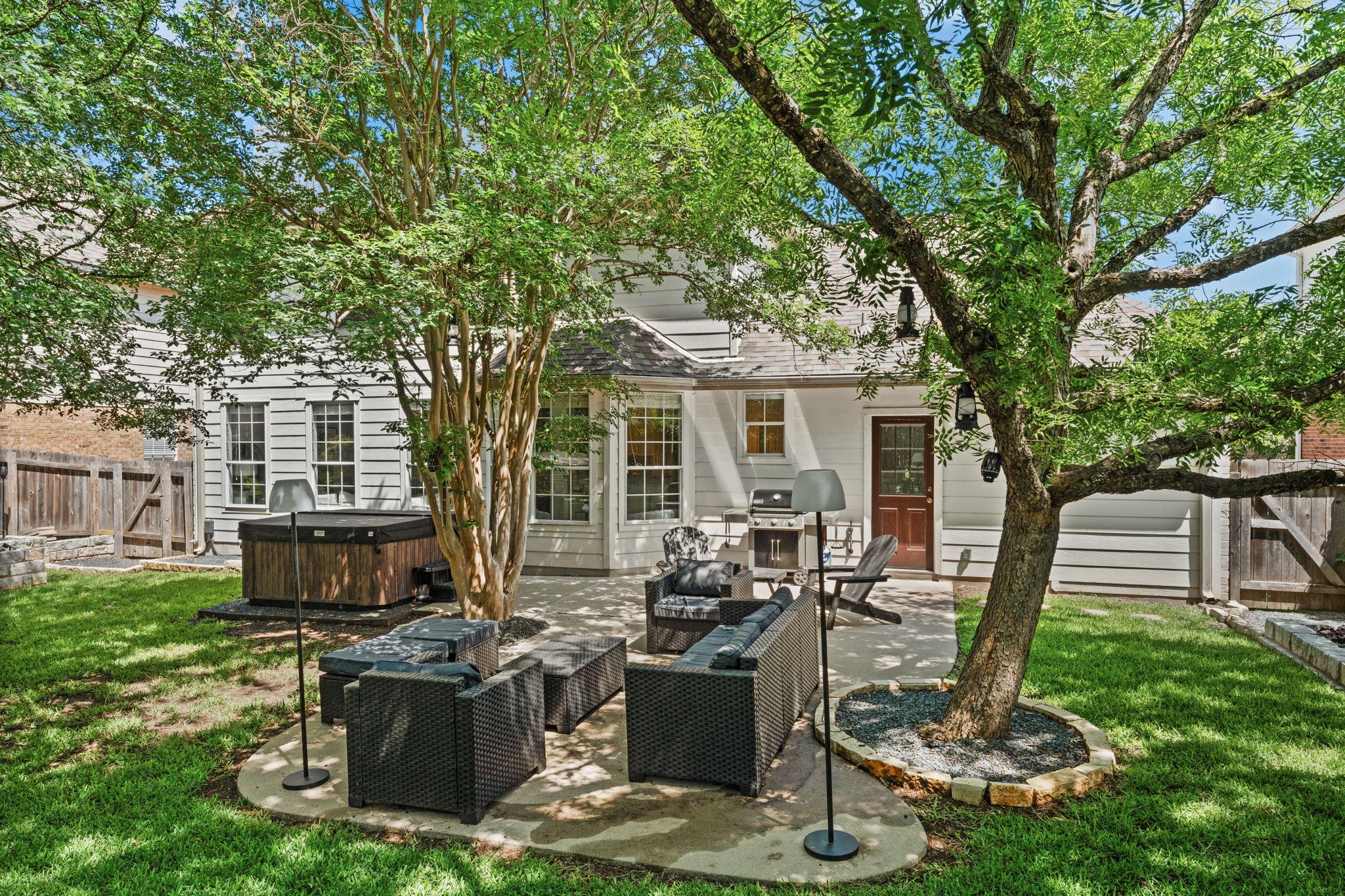 7016 Bending Oak Rd, Austin, TX 78749