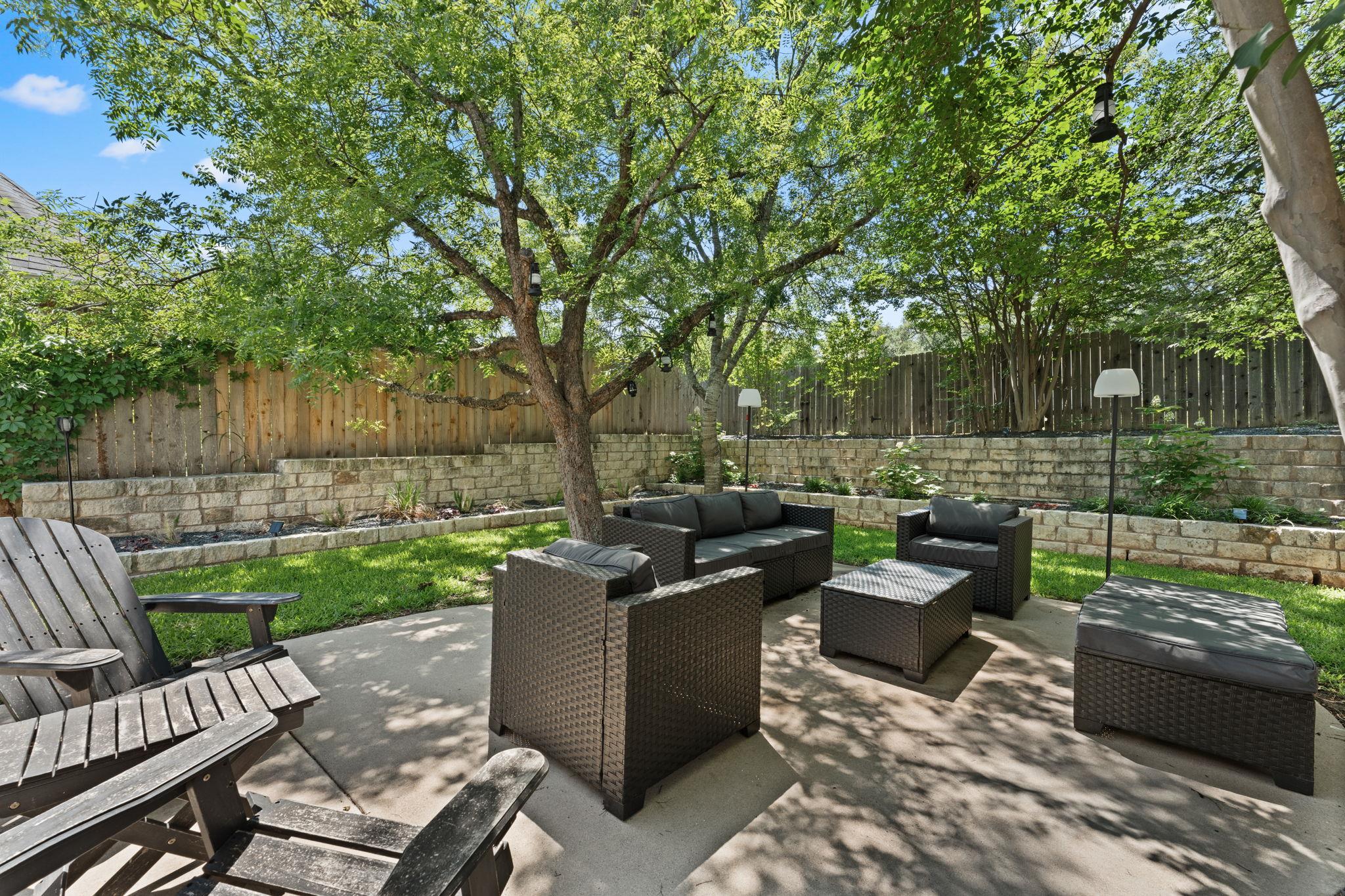7016 Bending Oak Rd, Austin, TX 78749