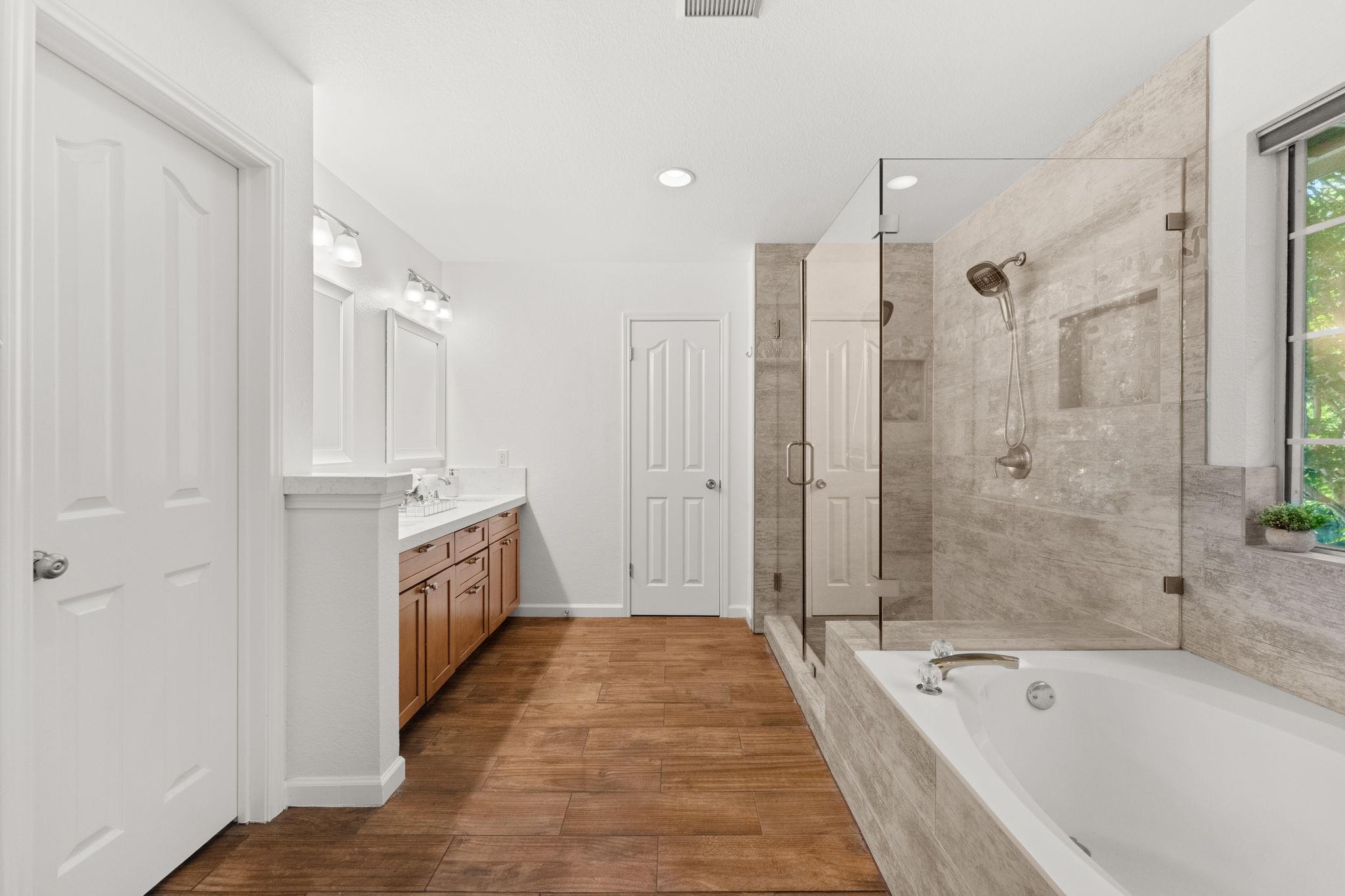 7016 Bending Oak Rd, Austin, TX 78749