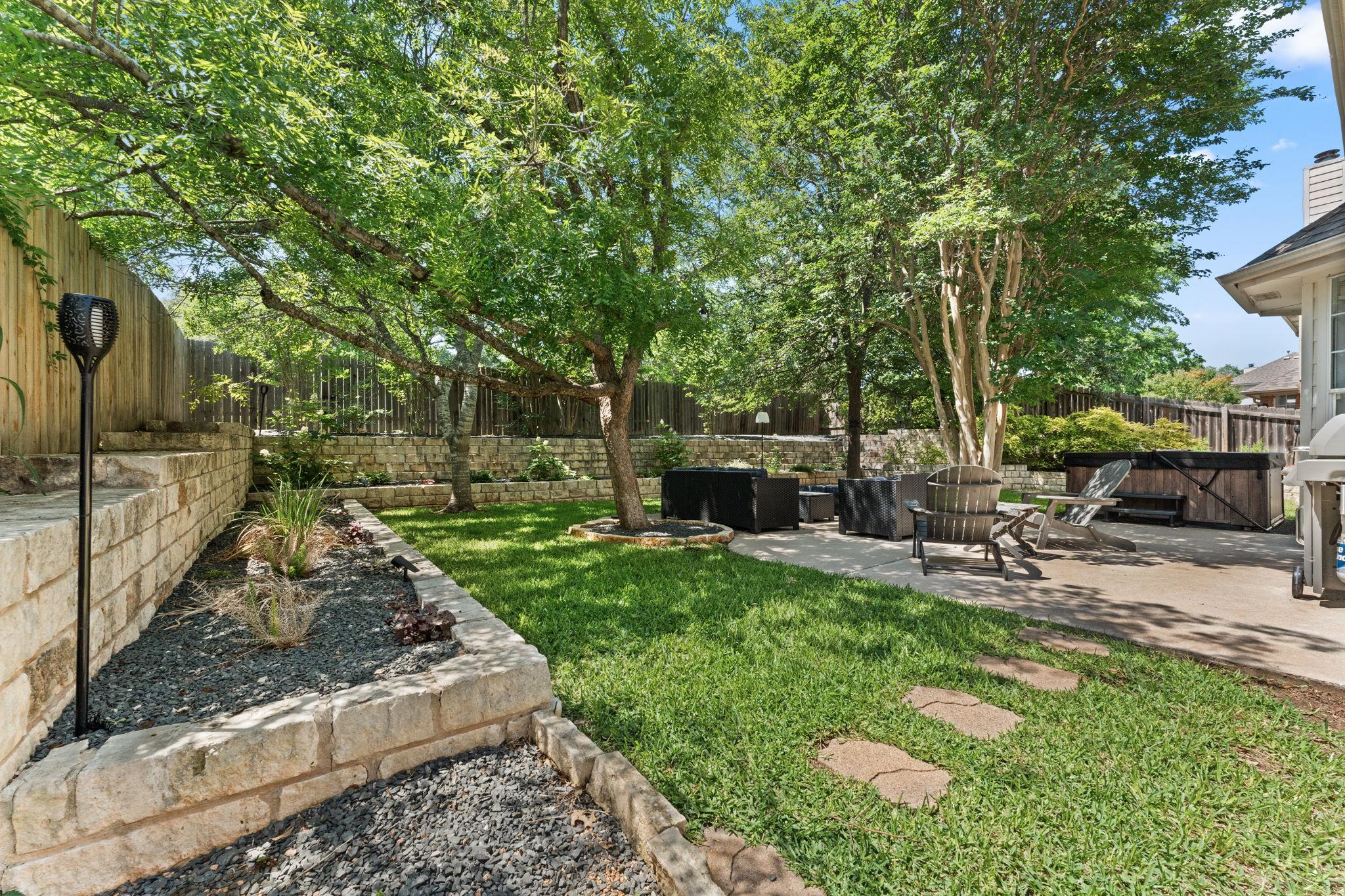 7016 Bending Oak Rd, Austin, TX 78749
