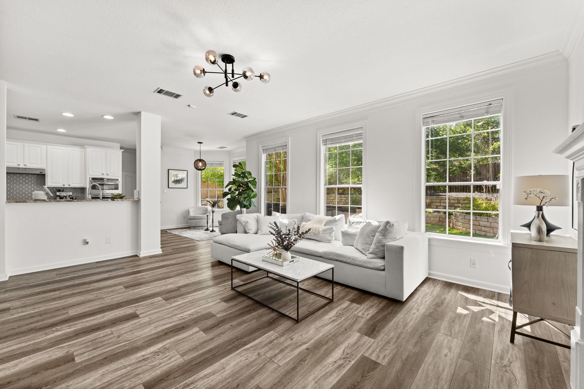 7016 Bending Oak Rd, Austin, TX 78749
