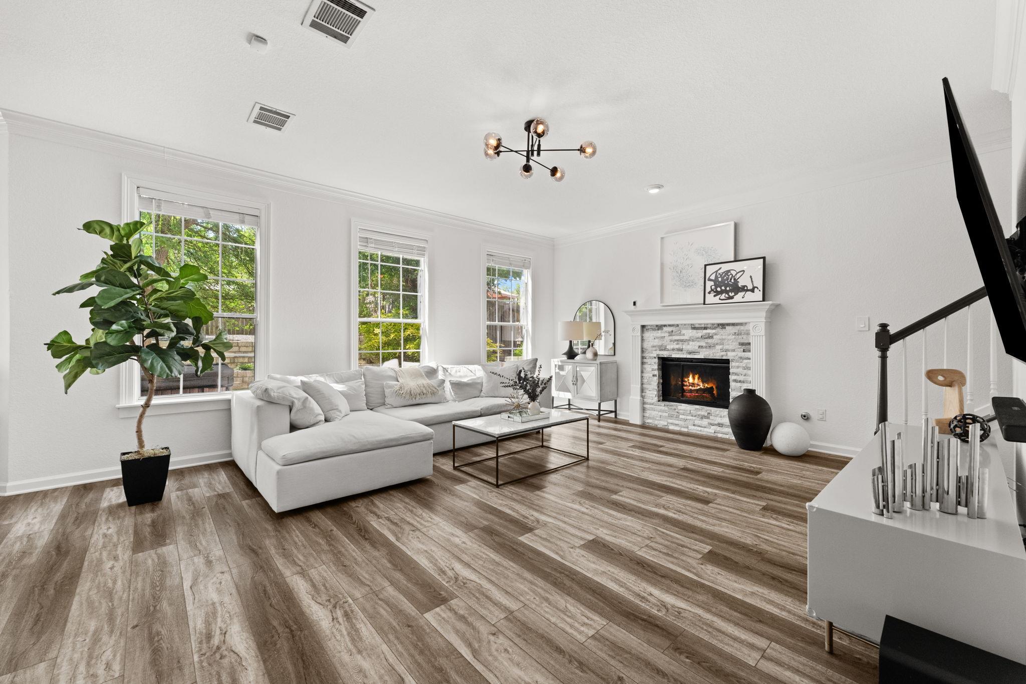 7016 Bending Oak Rd, Austin, TX 78749