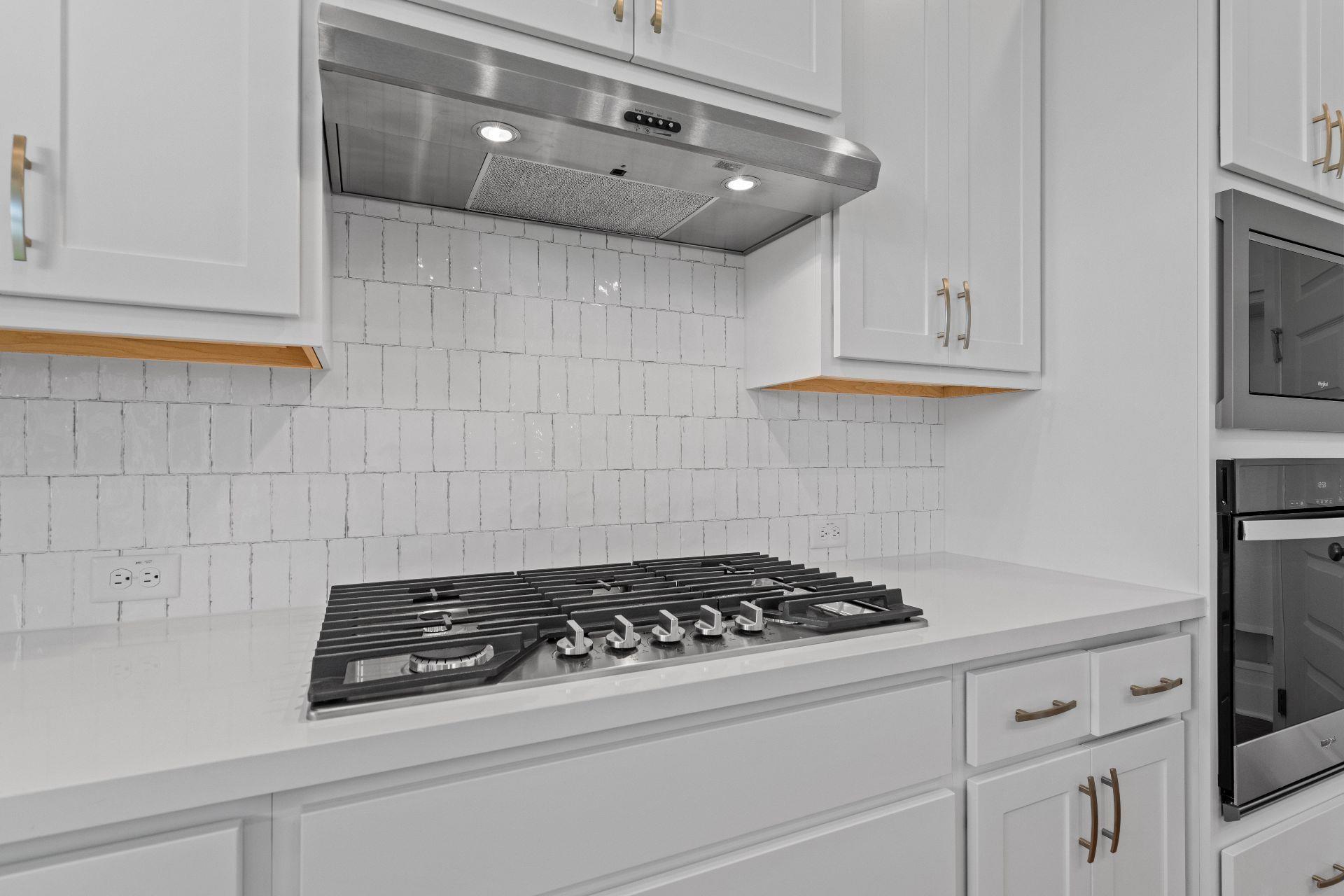 816 S Hemingway Loop, Liberty Hill, TX 78642