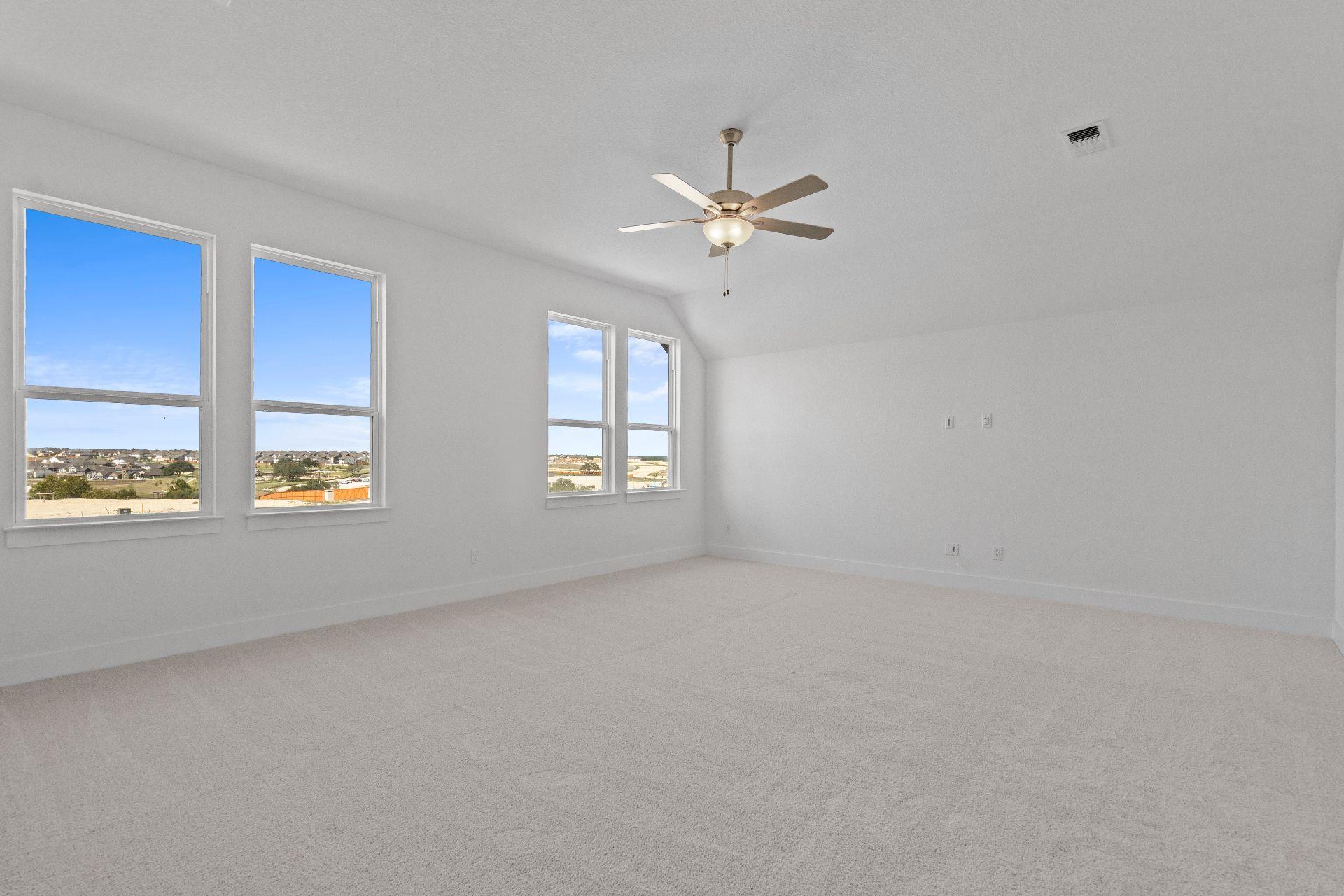 816 S Hemingway Loop, Liberty Hill, TX 78642