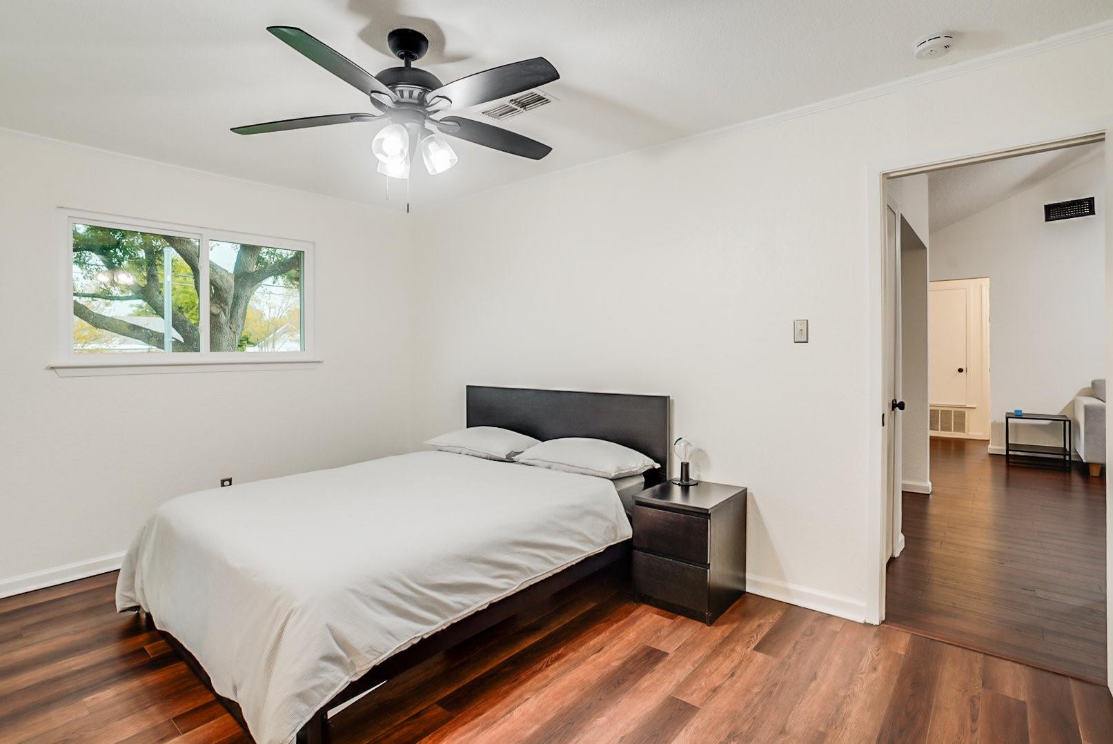 302 Garden Ct, Round Rock, TX 78664