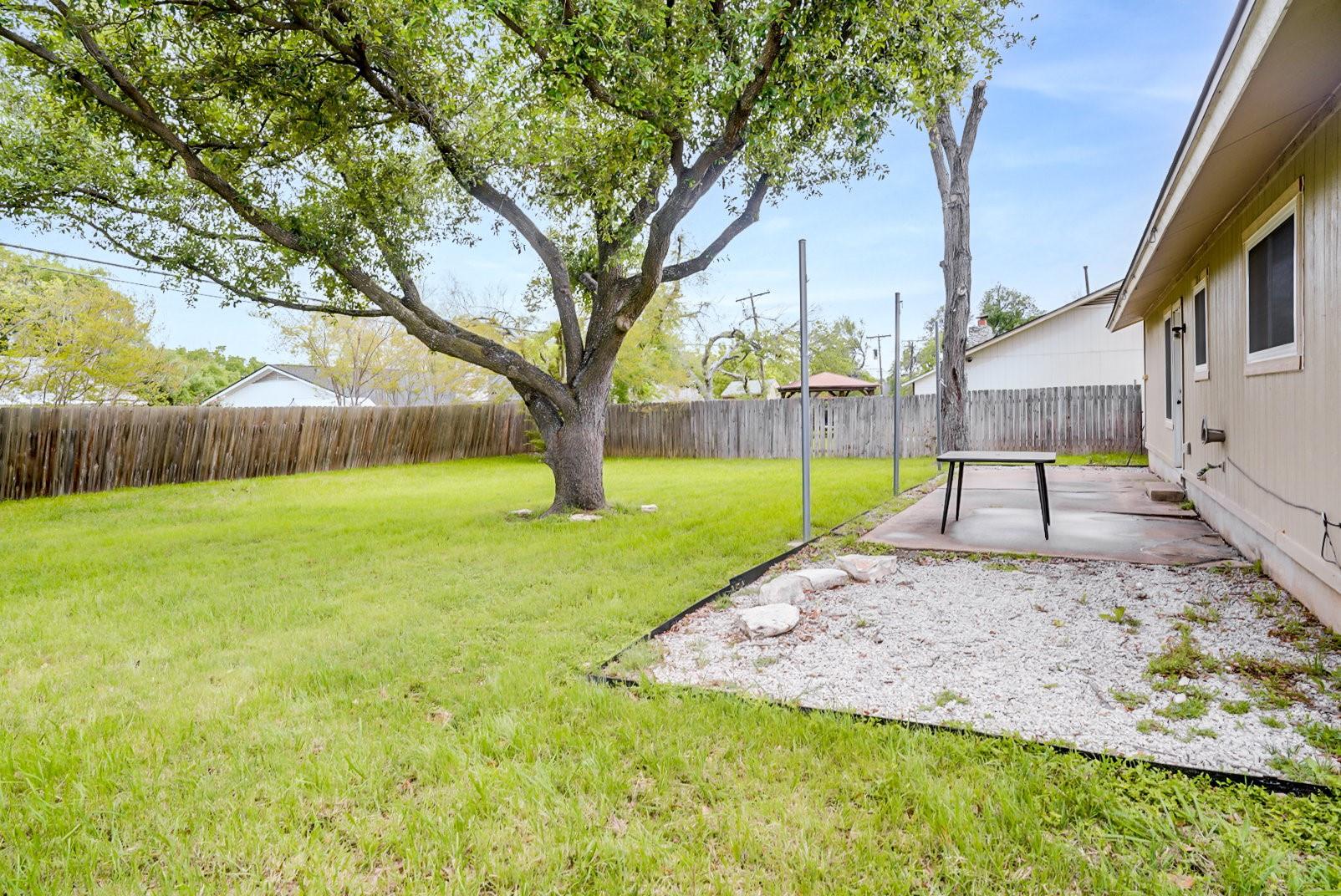 302 Garden Ct, Round Rock, TX 78664