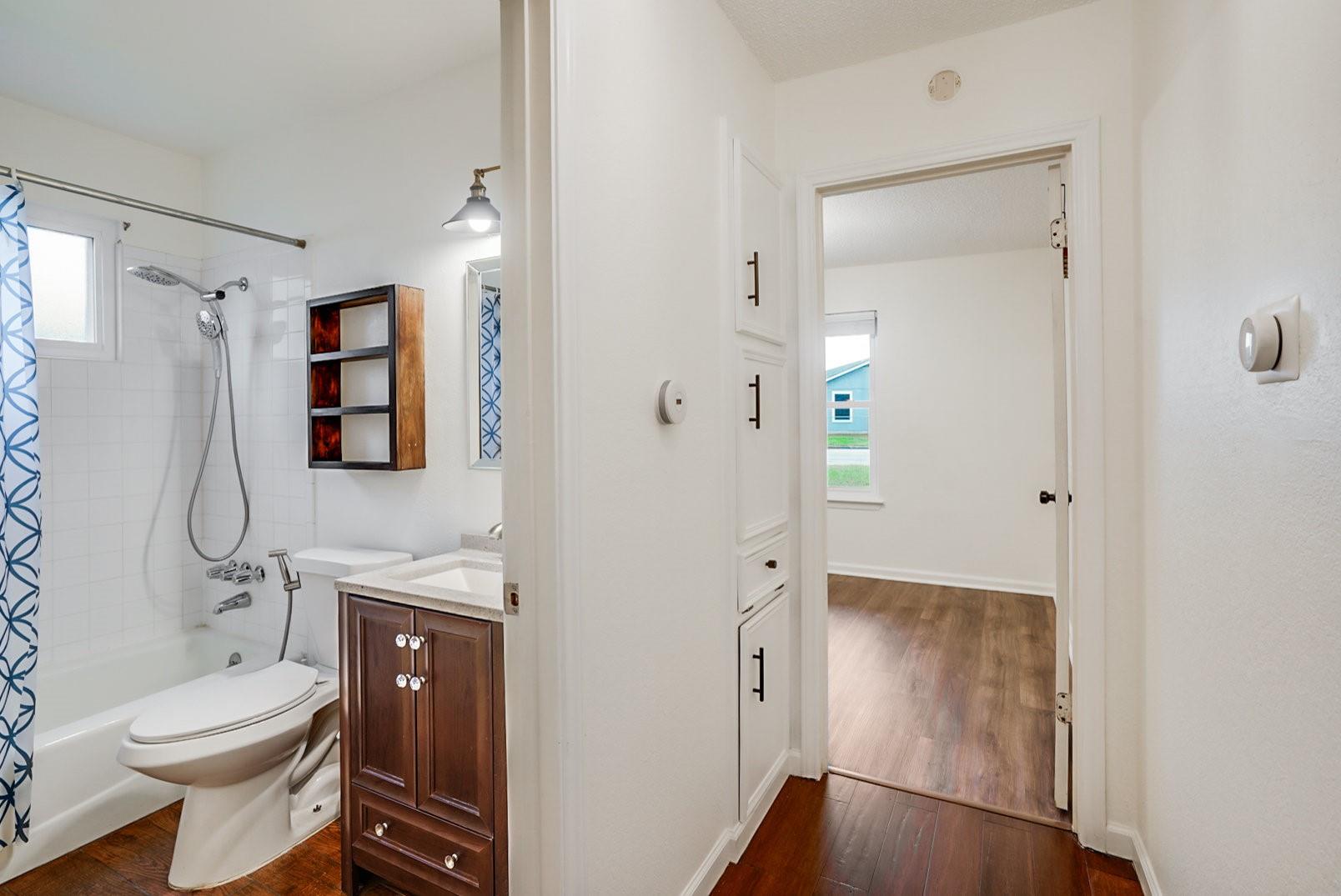 302 Garden Ct, Round Rock, TX 78664