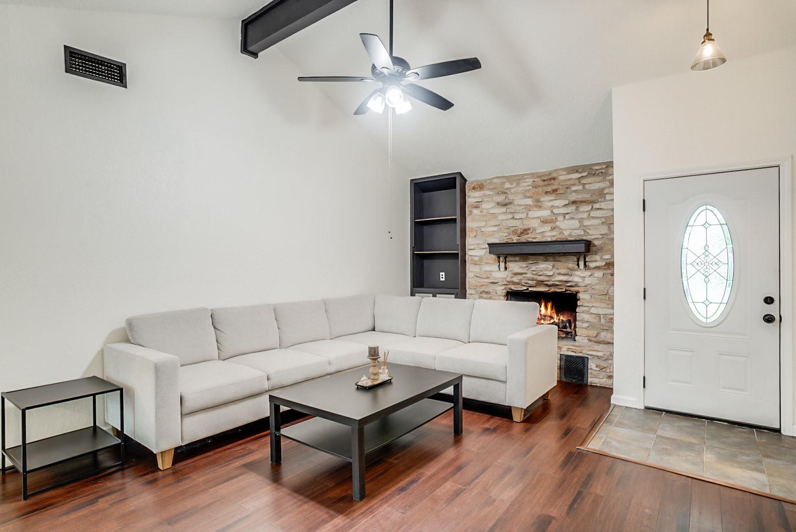 302 Garden Ct, Round Rock, TX 78664