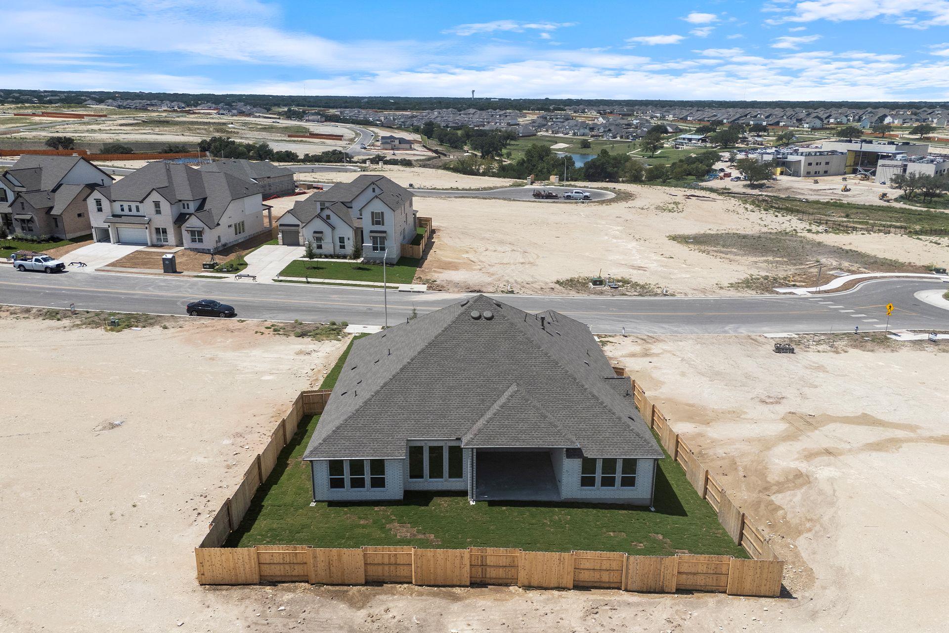 825 S Hemingway Loop, Liberty Hill, TX 78642