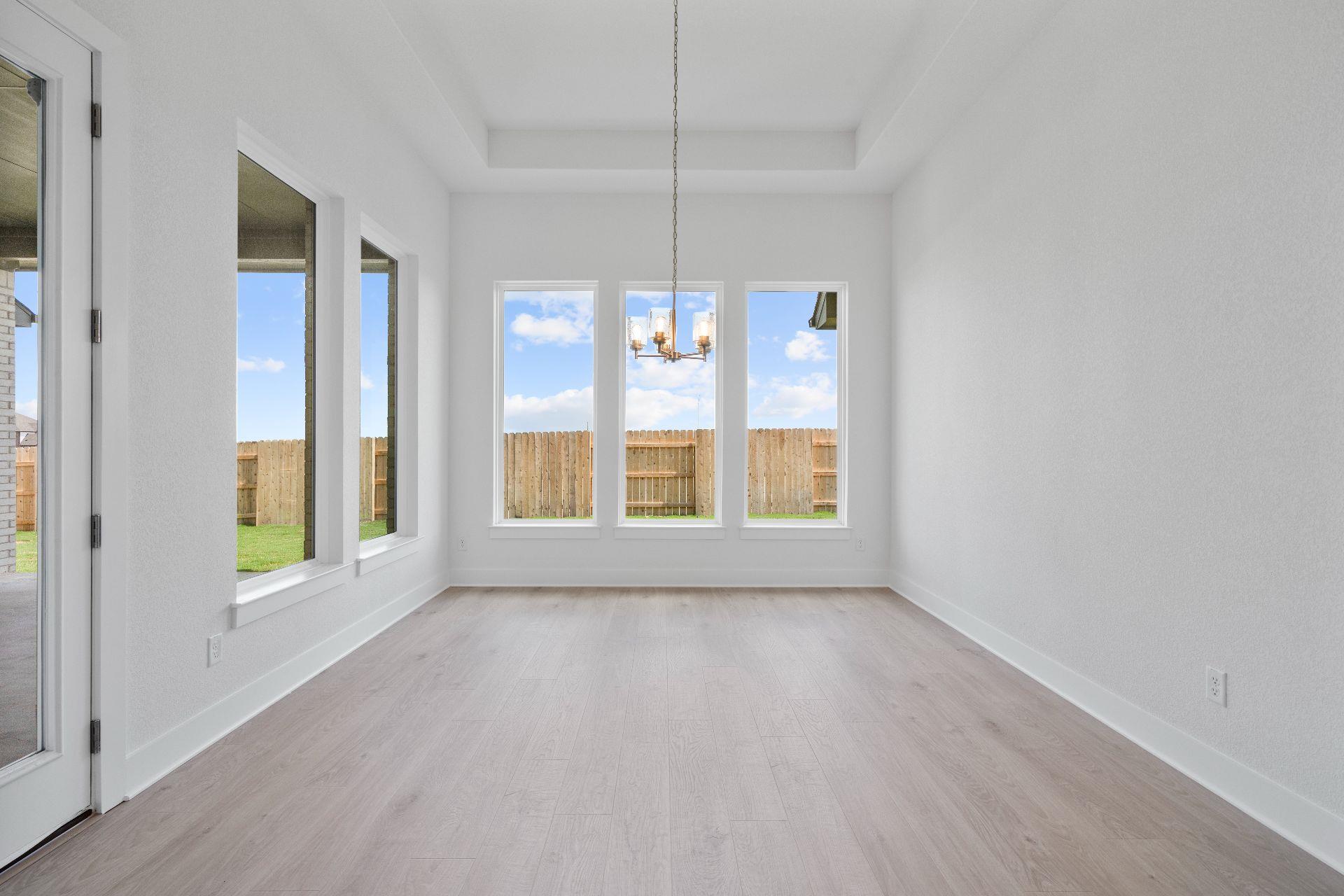 825 S Hemingway Loop, Liberty Hill, TX 78642