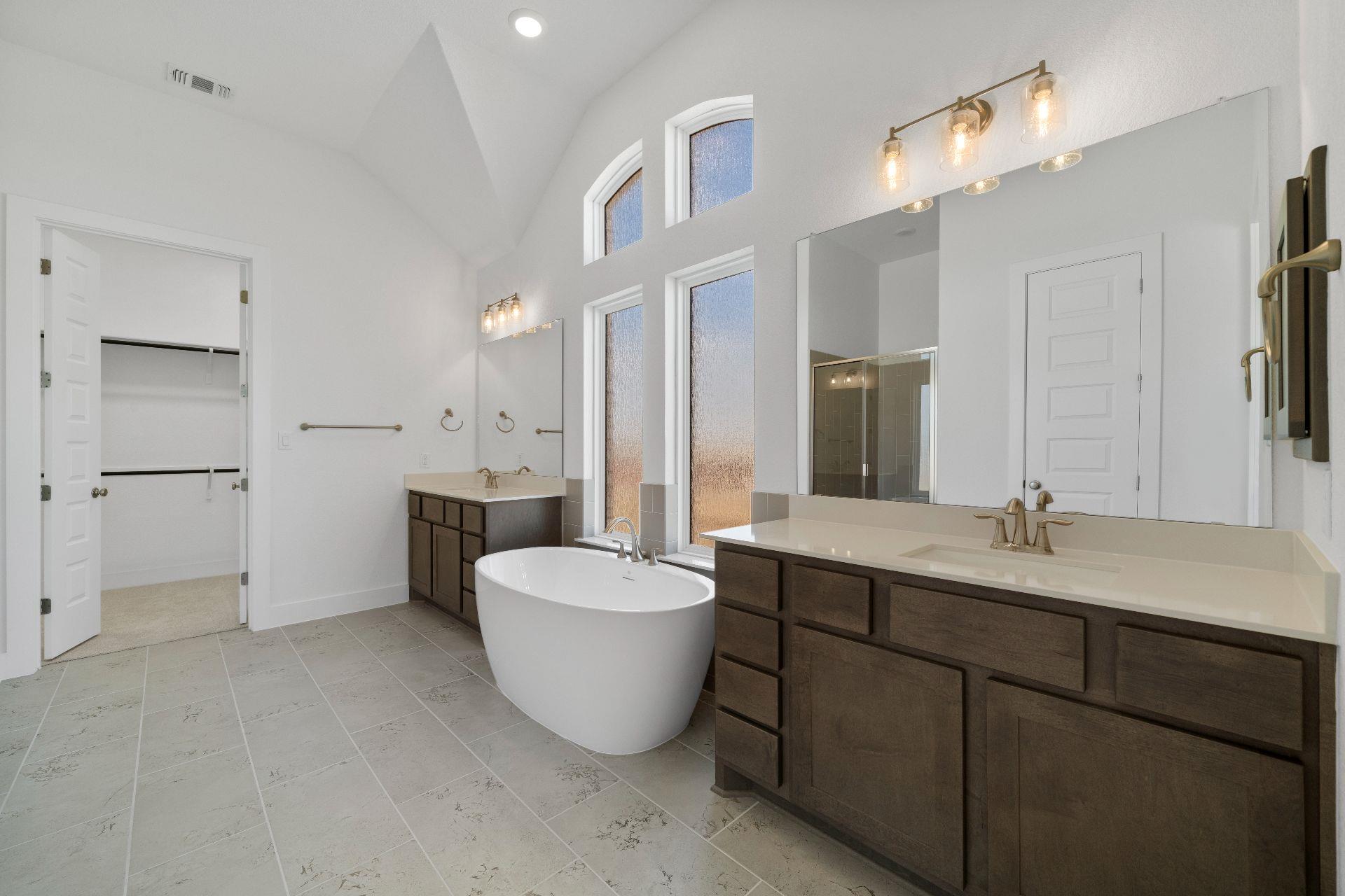 825 S Hemingway Loop, Liberty Hill, TX 78642