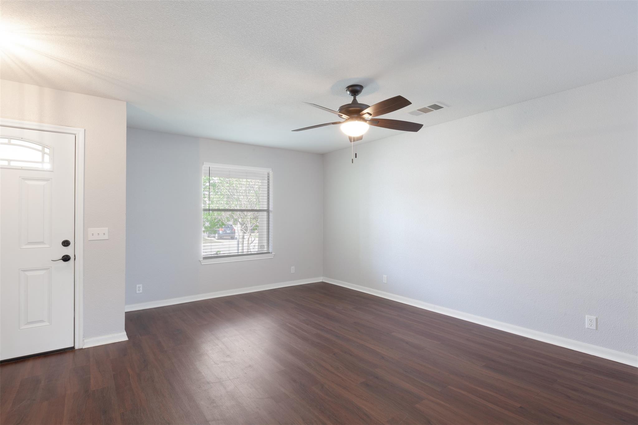 305 Goddard, Kyle, TX 78640