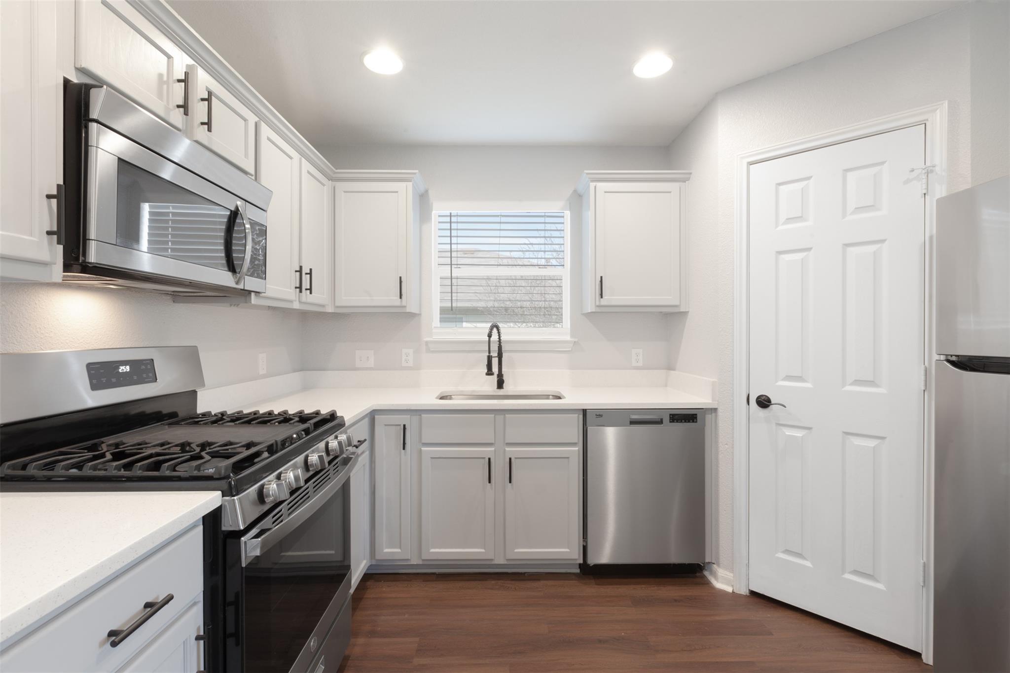 305 Goddard, Kyle, TX 78640