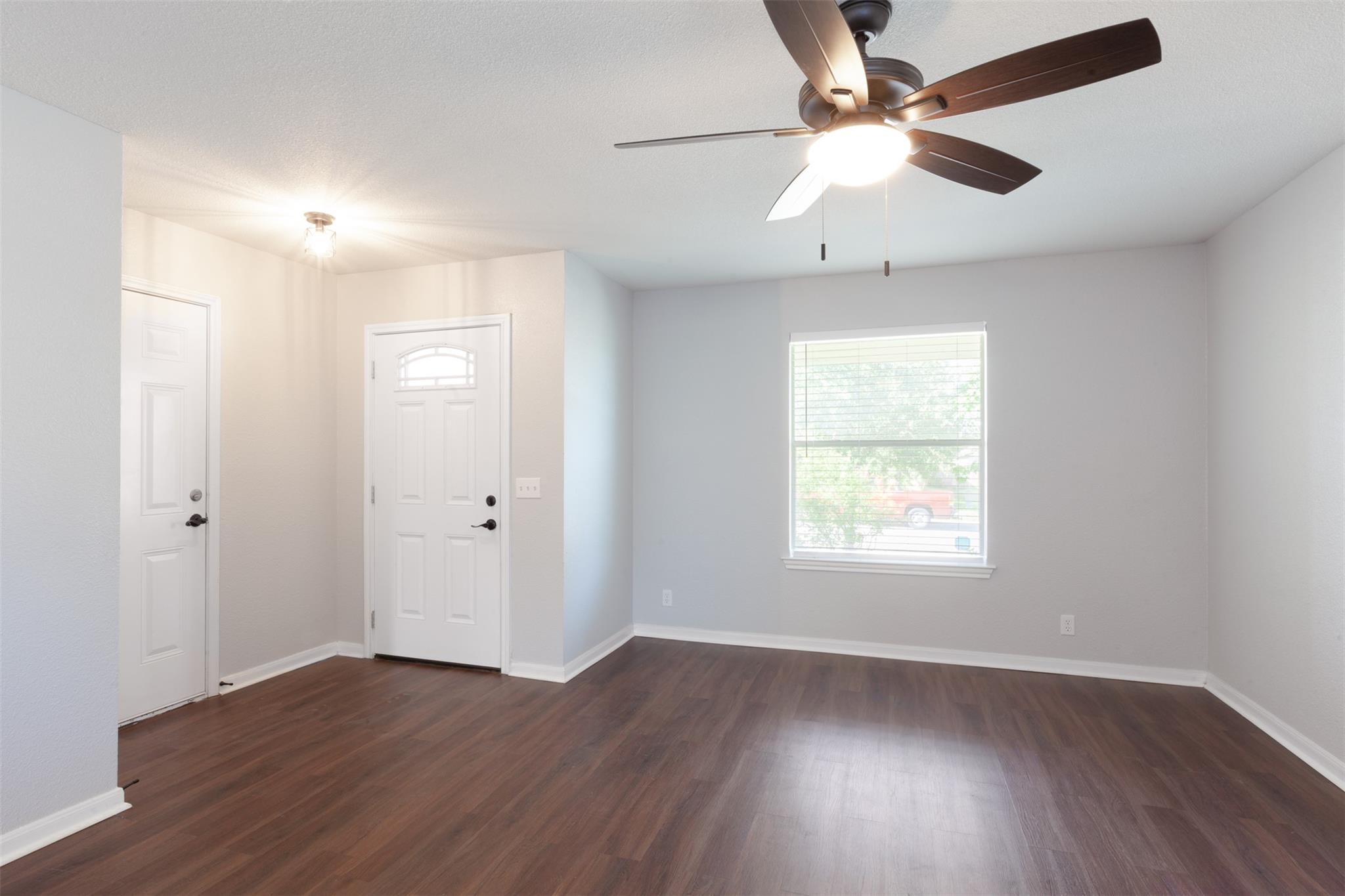 305 Goddard, Kyle, TX 78640