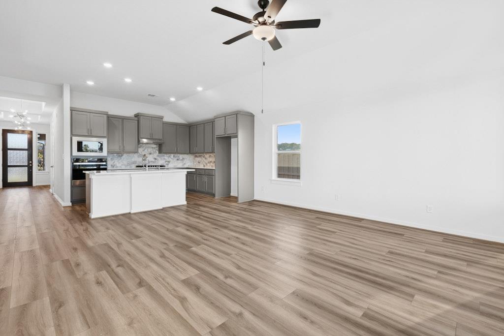 112 Big Pine Creek Ln, Bastrop, TX 78602