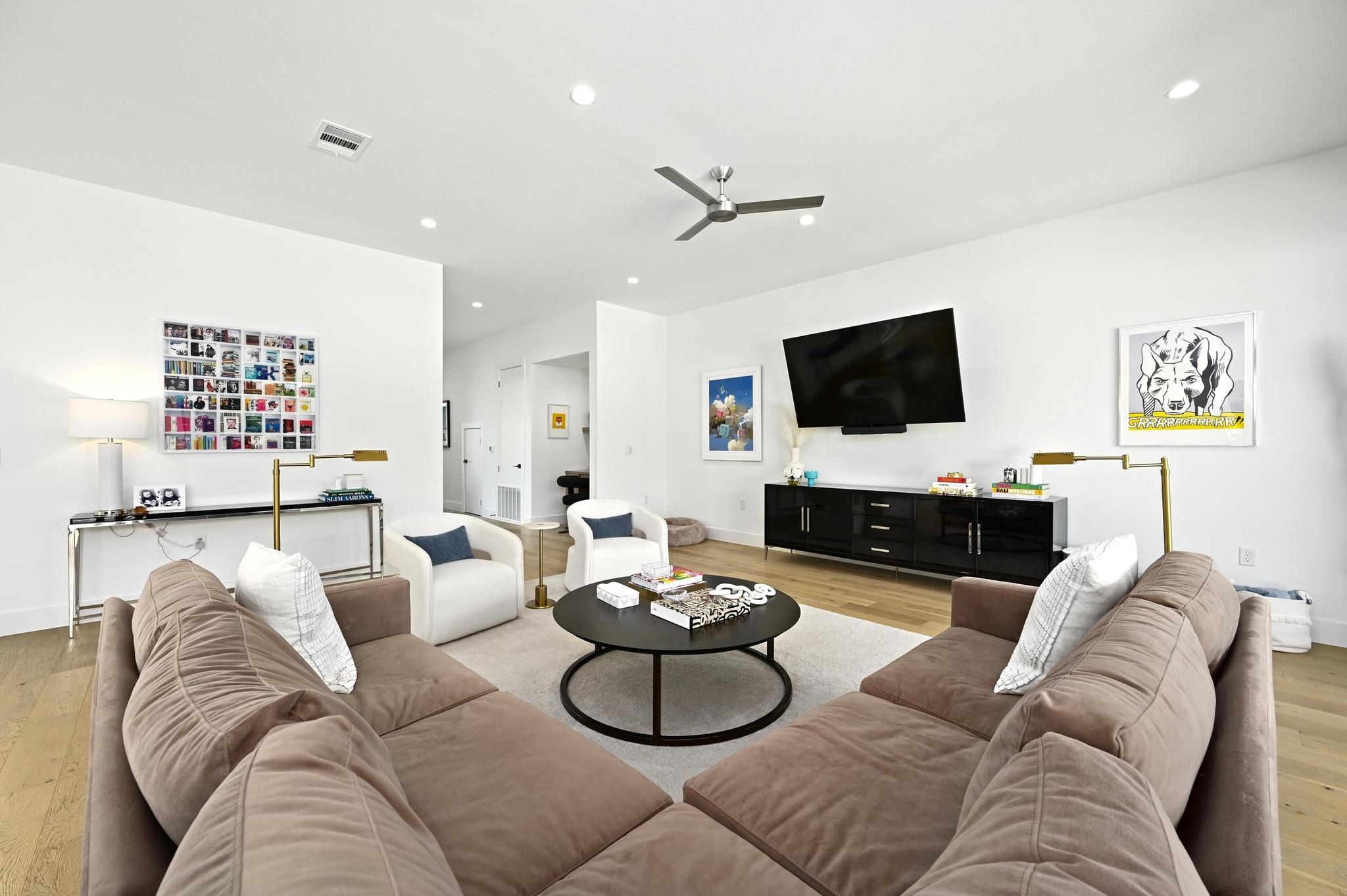 5515 Jim Hogg Ave # B, Austin, TX 78756