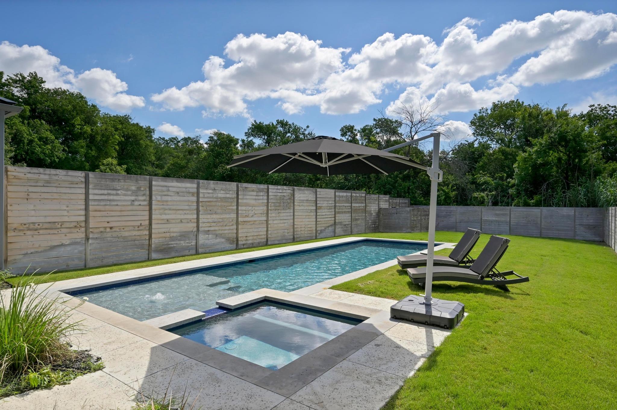 5515 Jim Hogg Ave # B, Austin, TX 78756