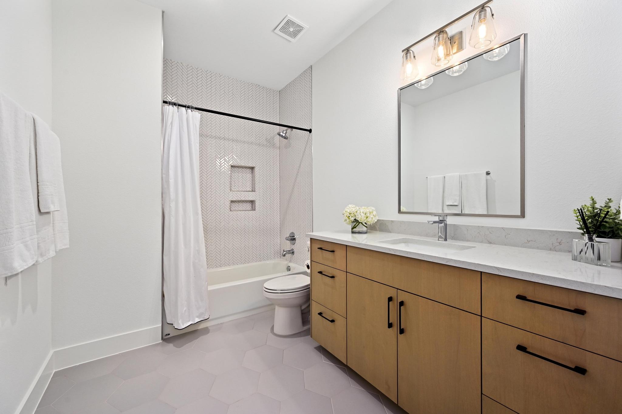 5515 Jim Hogg Ave # B, Austin, TX 78756