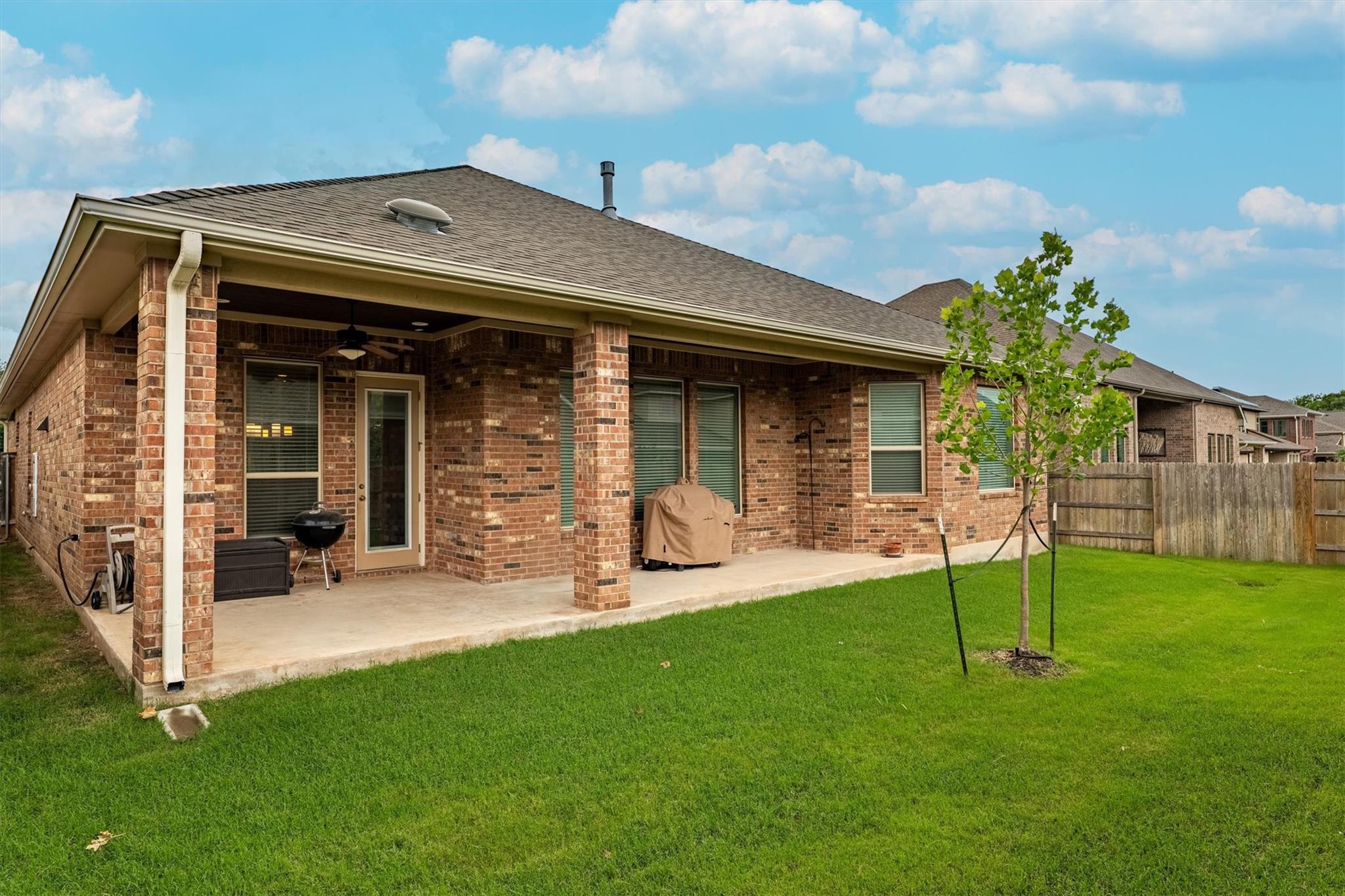 1005 Hezekiah Ln, Leander, TX 78641