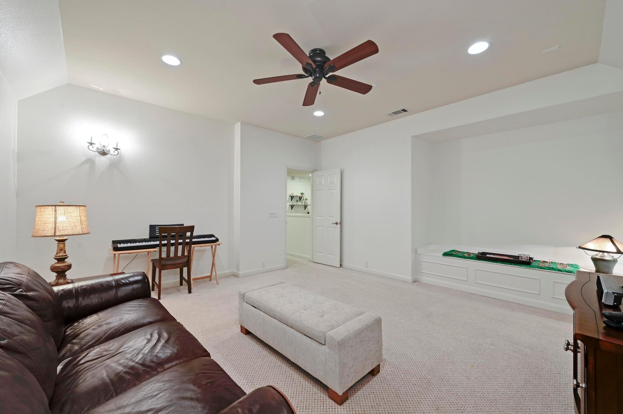 158 Red River Cv, Austin, TX 78737