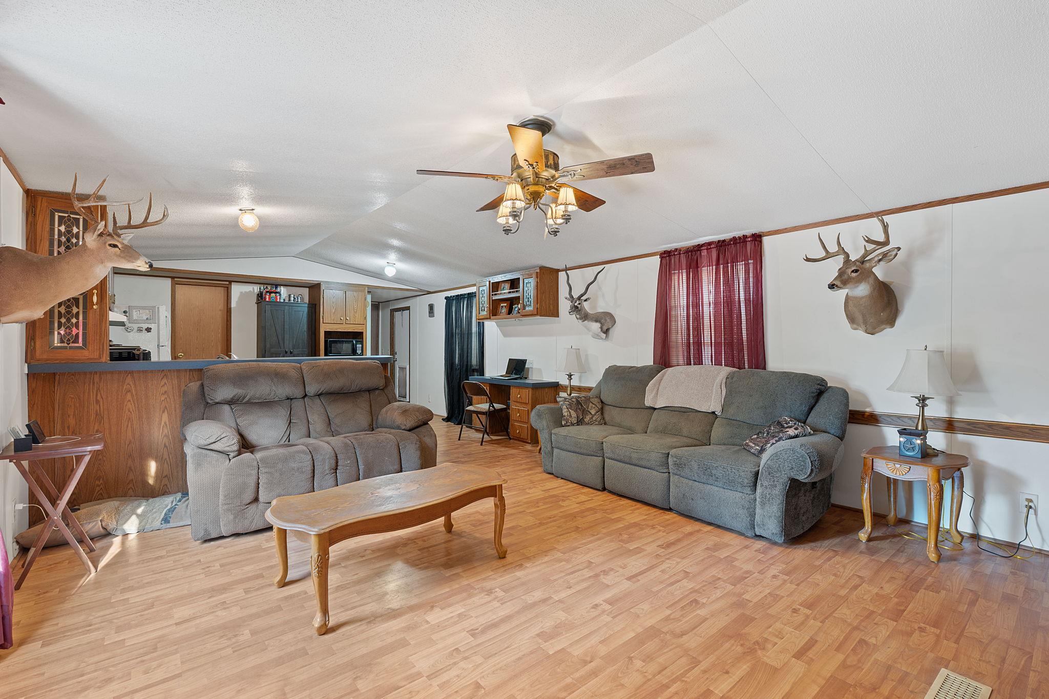 465 Catfish Ln, Lockhart, TX 78644