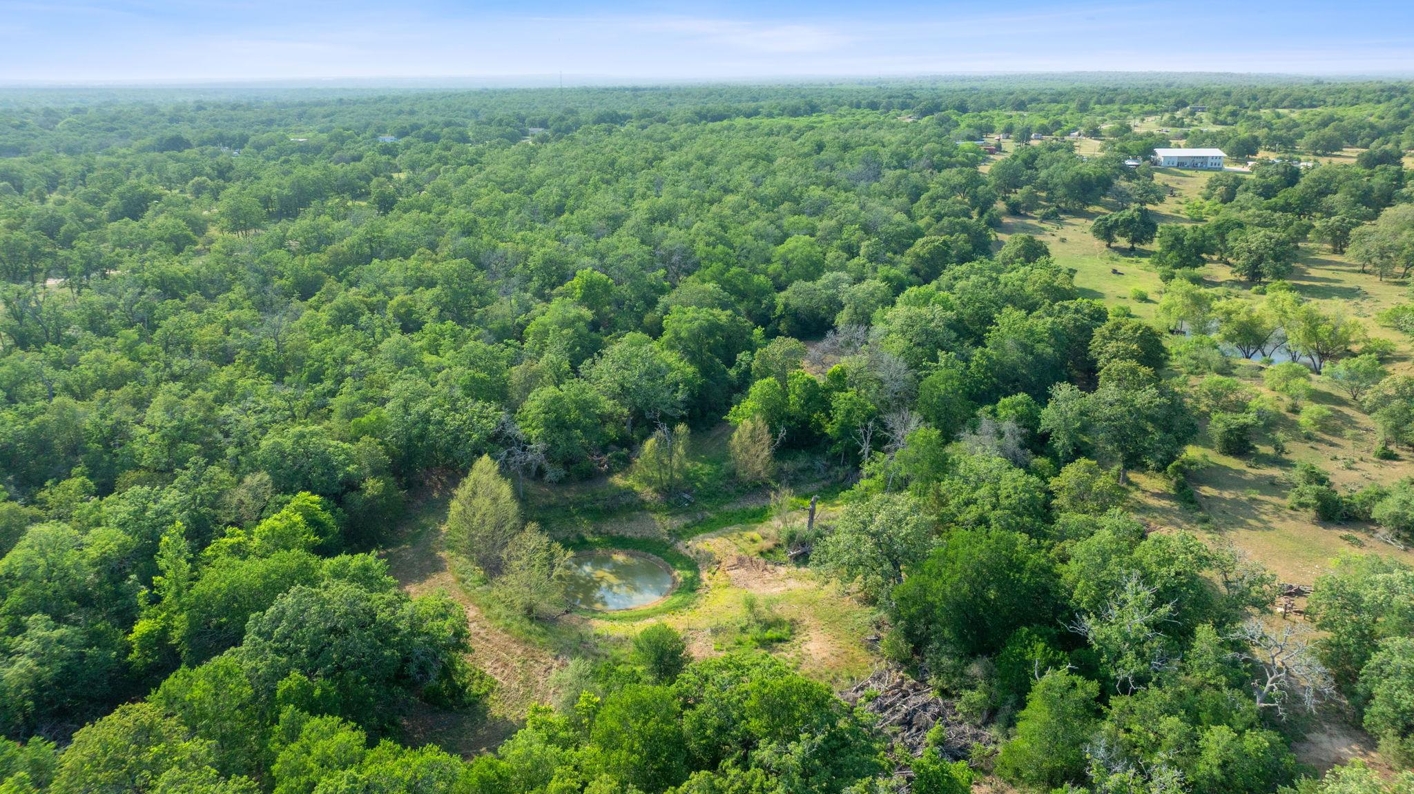 465 Catfish Ln, Lockhart, TX 78644
