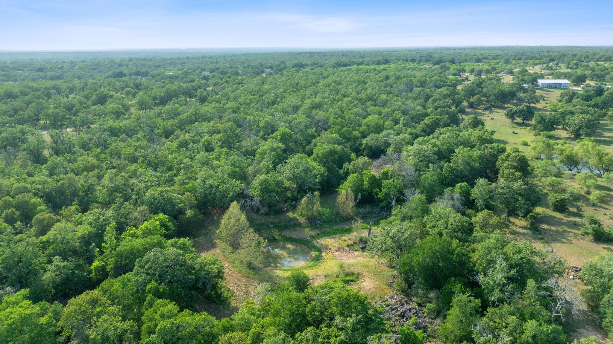 465 Catfish Ln, Lockhart, TX 78644
