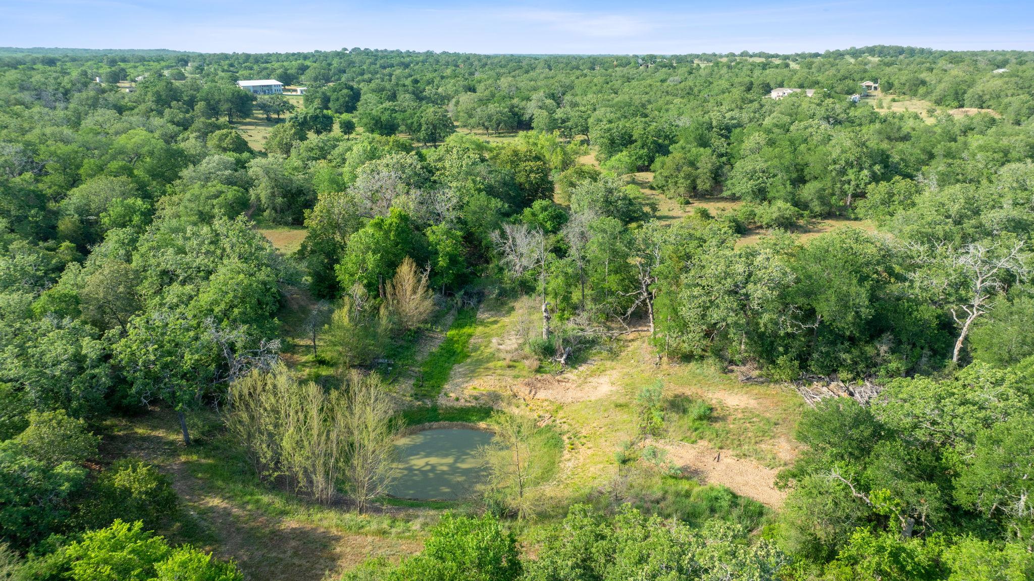 465 Catfish Ln, Lockhart, TX 78644