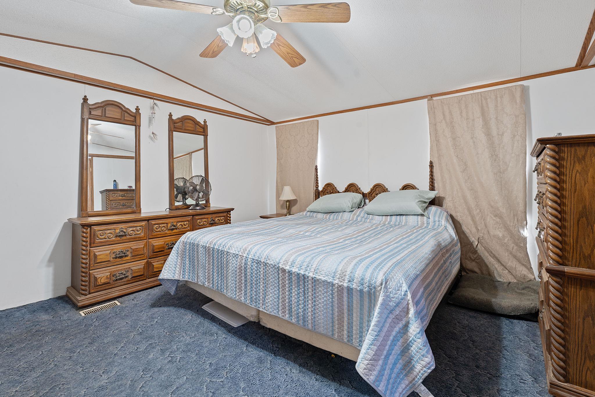 465 Catfish Ln, Lockhart, TX 78644