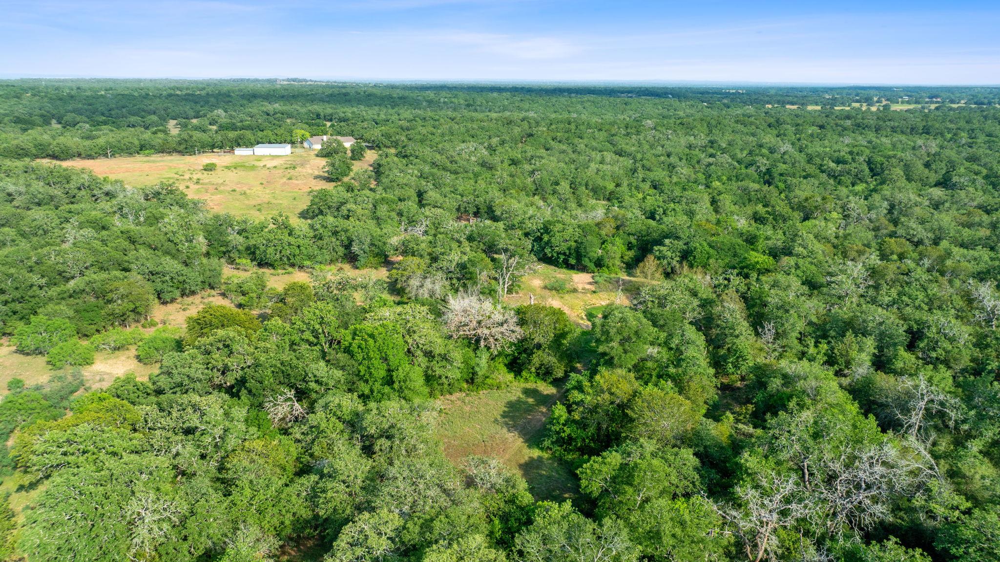 465 Catfish Ln, Lockhart, TX 78644