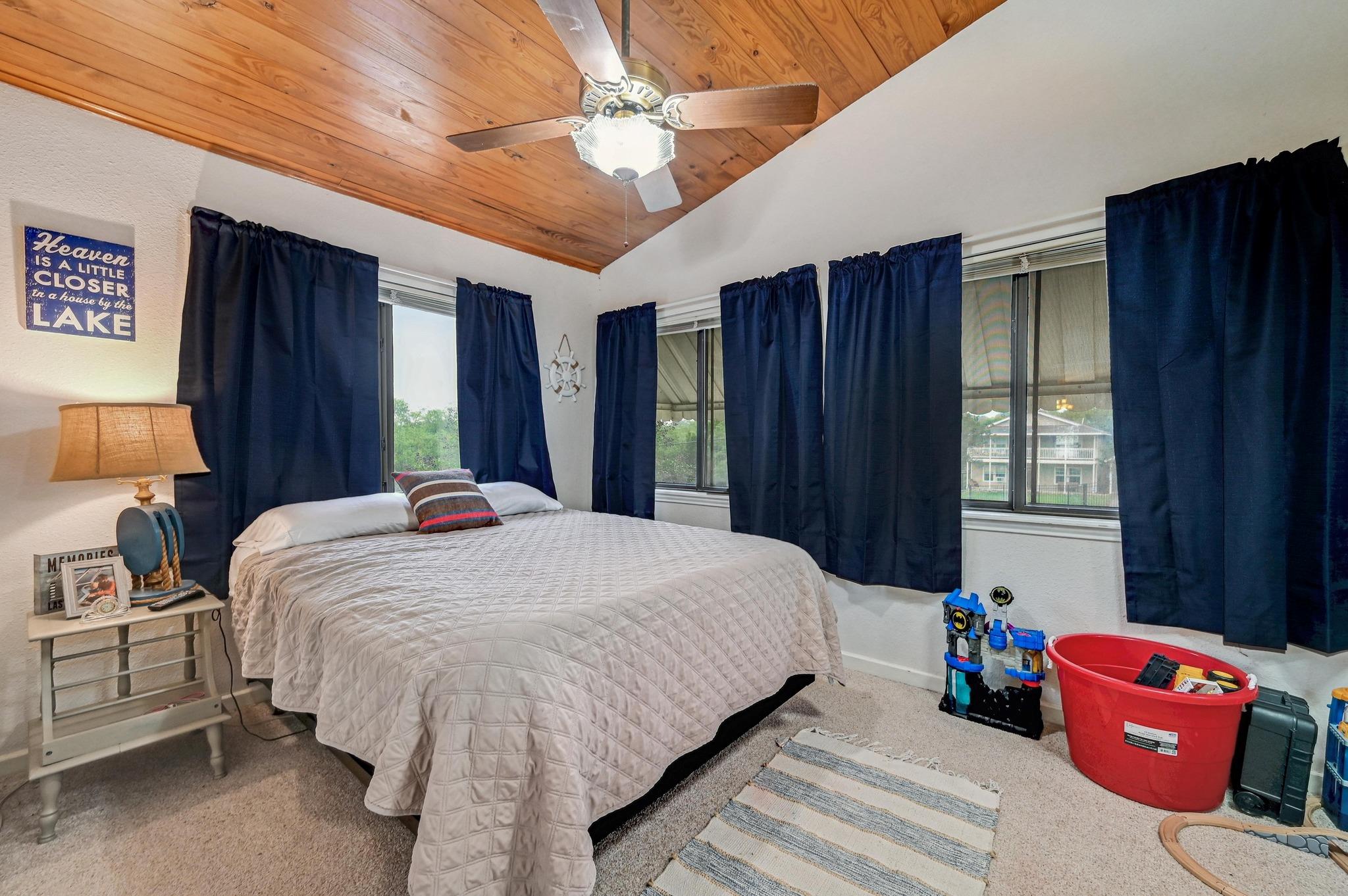 1303 Canyon Edge, Canyon Lake, TX 78133