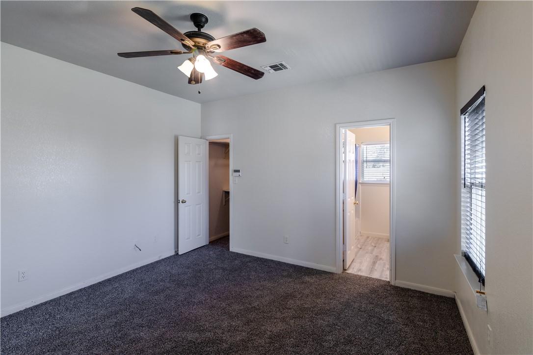 105 Bluejay Cv, Hutto, TX 78634
