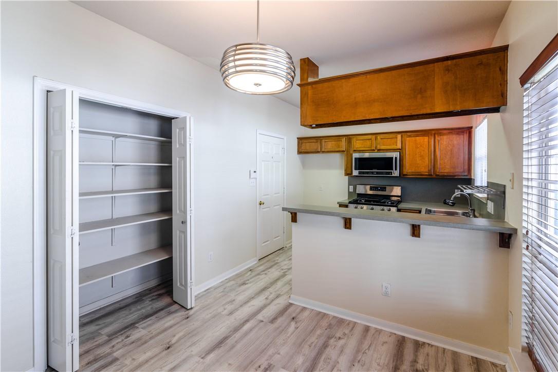 105 Bluejay Cv, Hutto, TX 78634