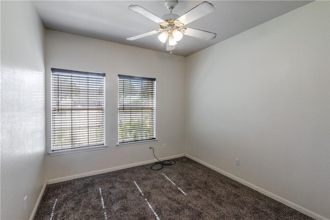 105 Bluejay Cv, Hutto, TX 78634