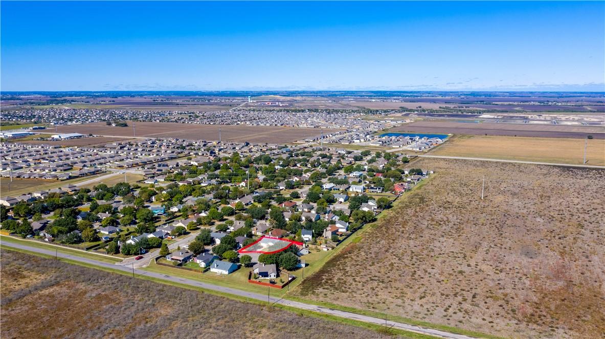 105 Bluejay Cv, Hutto, TX 78634