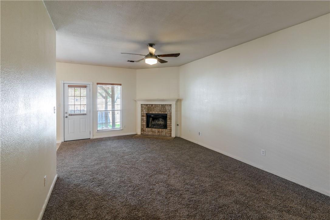 105 Bluejay Cv, Hutto, TX 78634