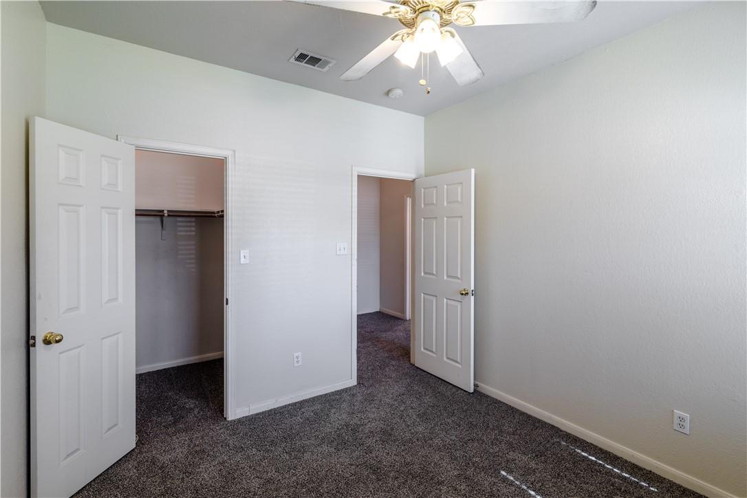 105 Bluejay Cv, Hutto, TX 78634