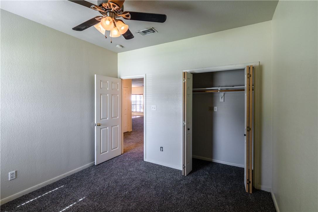 105 Bluejay Cv, Hutto, TX 78634