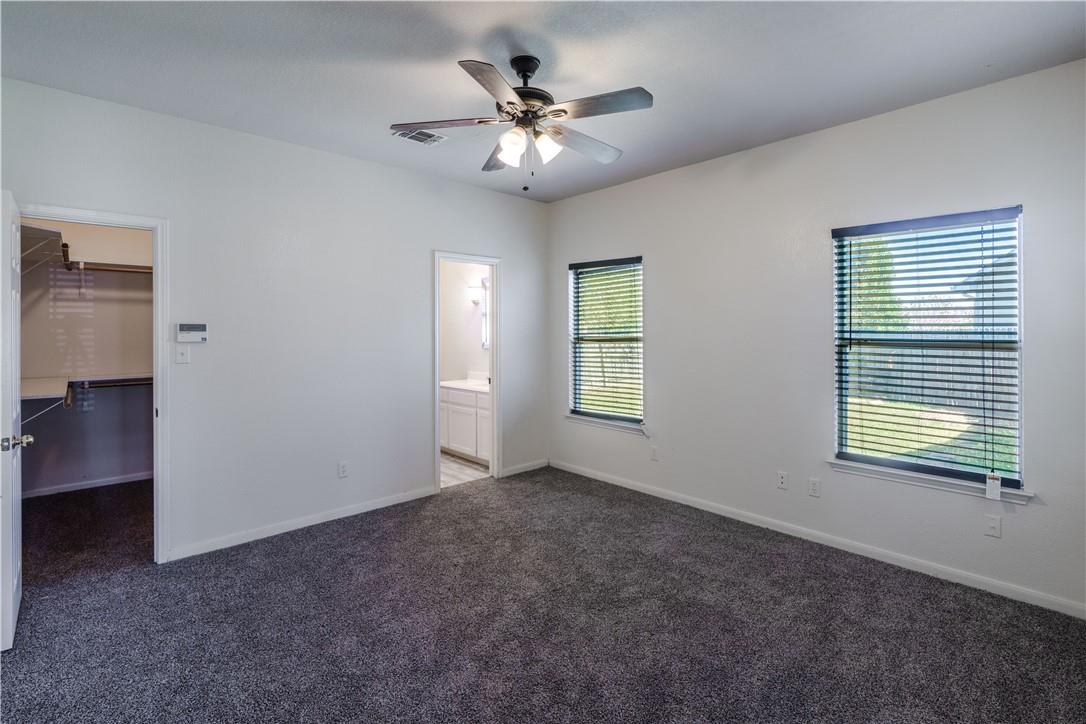 105 Bluejay Cv, Hutto, TX 78634